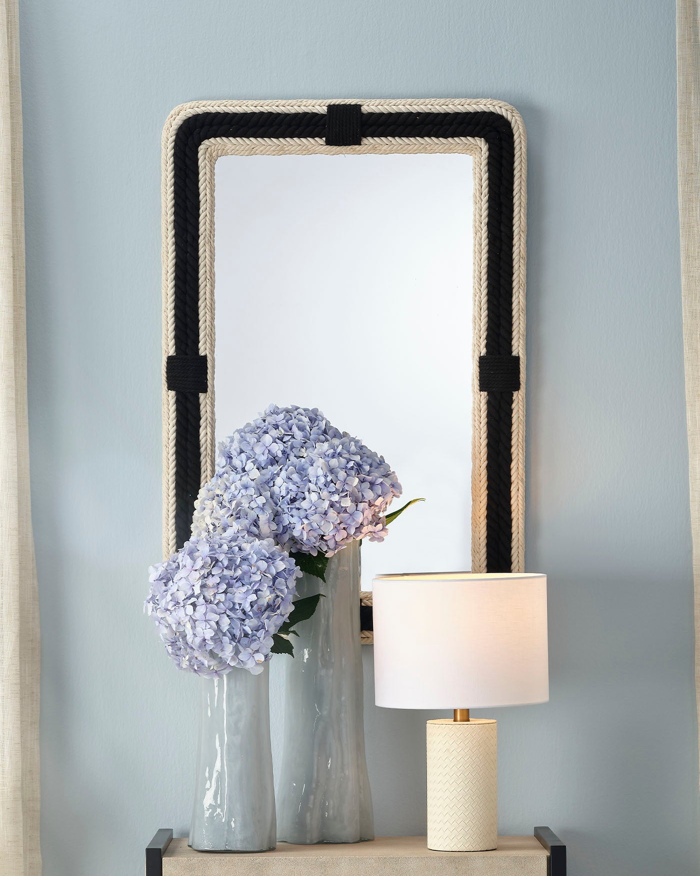 Modern Rectangle Wall Mirror with Contrast Frame - Stylish Home Decor for Living Room, Bedroom, or Entryway
