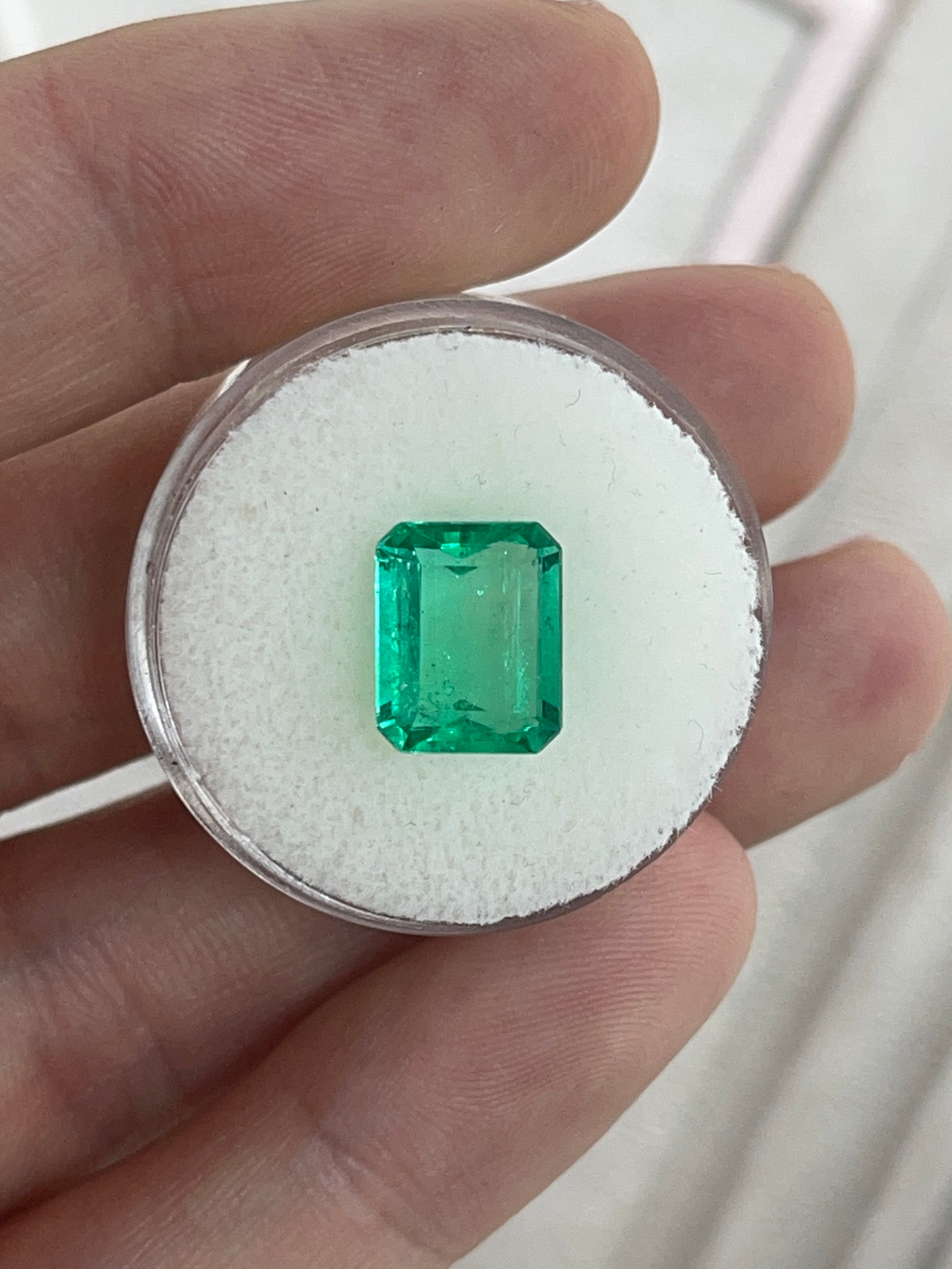 3.30ct Muzo Colombian Emerald - Crystal Clear Yellowish Green Spready Cut 10.4x8.4mm Earth Mined Loose Gemstone for Jewelry Making, Engagement Rings & Collector's Items
