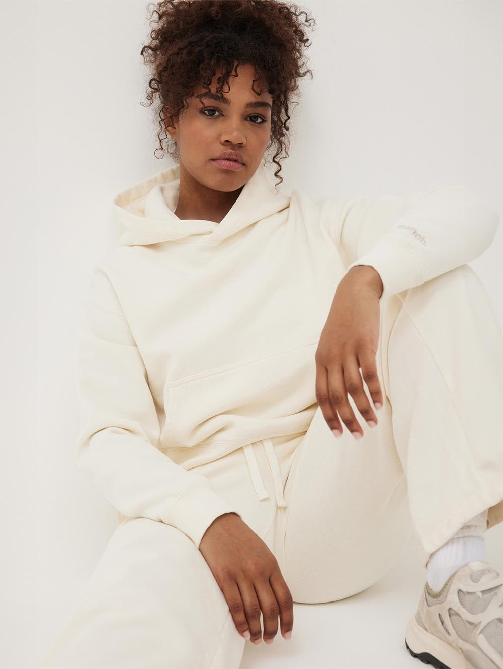 Women's Eco-Friendly Fleece Cropped Hoodie - Soft Sustainable Pullover for Casual Wear & Outdoor Activities