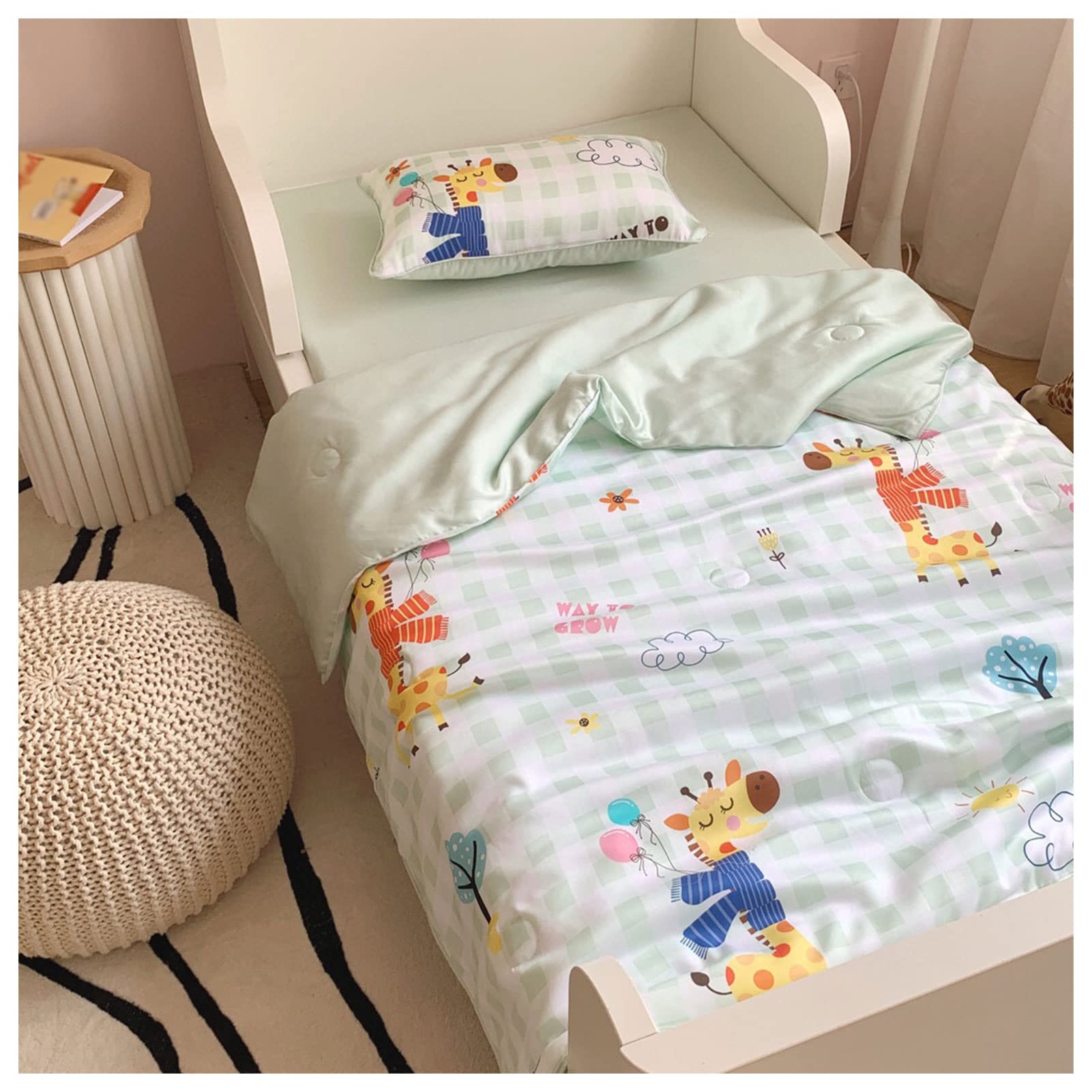 Giraffe Cartoon Printed 80s Tencel Summer Quilt Set for Kids - 3-Piece Air Conditioner Blanket, Cooling Ice Silk Bedding 120x150cm - Perfect for Nursery, Toddler Rooms & Summer Nights