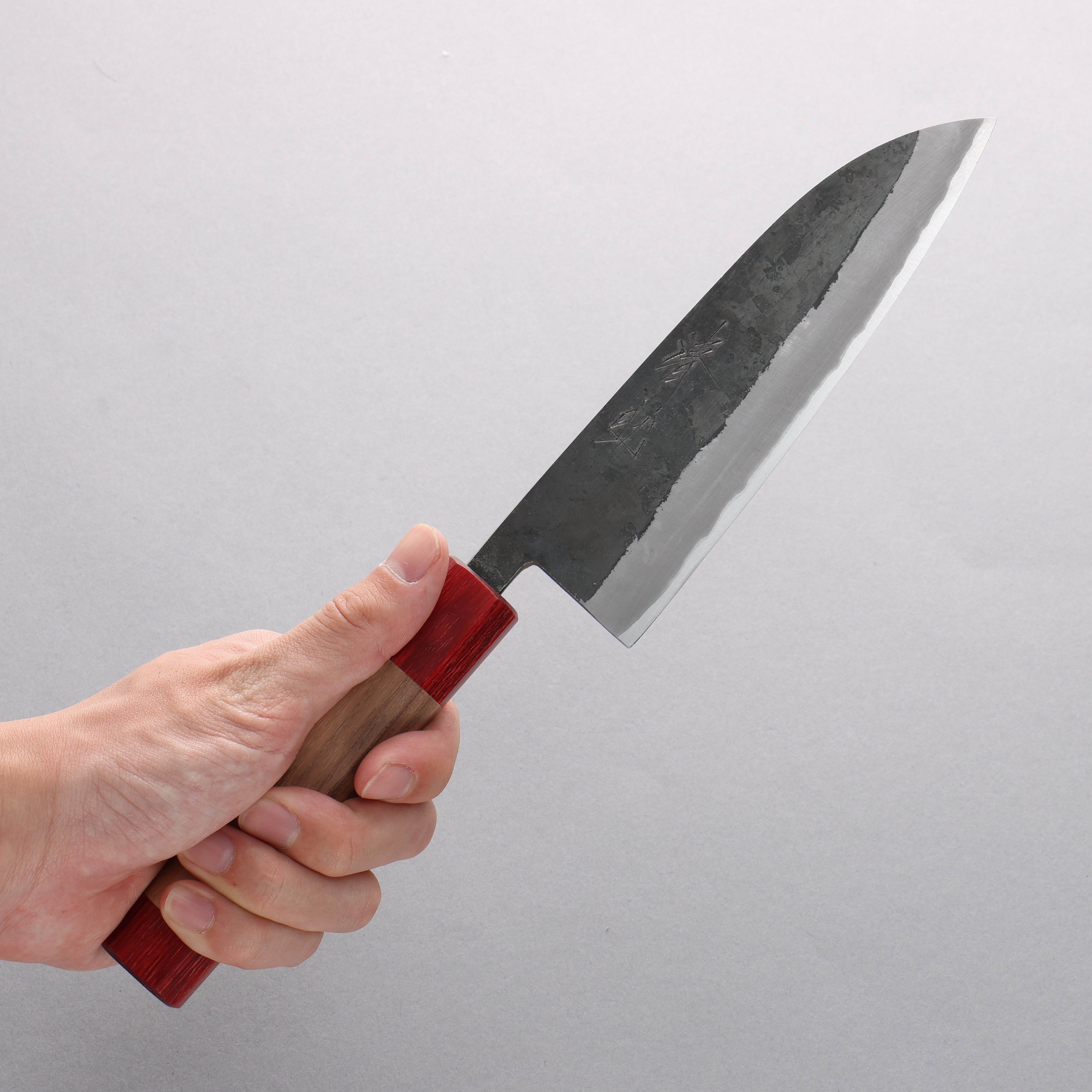 Premium Seisuke Kurumi Blue Steel Kurouchi Santoku Knife 165mm - Walnut Handle with Double Red Pakka Wood - Japanese Chef Knife for Slicing, Dicing & Chopping Vegetables, Meat & Fish - Perfect for Home Kitchen & Professional Use