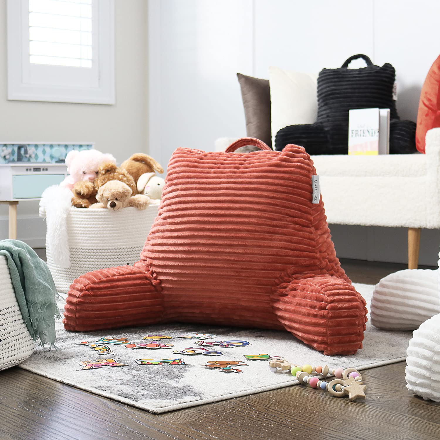 Clara Clark Reading Pillow for Adults - Plush Back Support Pillow with Arms & Pockets for Sitting Up in Bed, Sofa or Floor - Shredded Foam Bed Rest Pillow Perfect for Reading, Watching TV & Relaxing