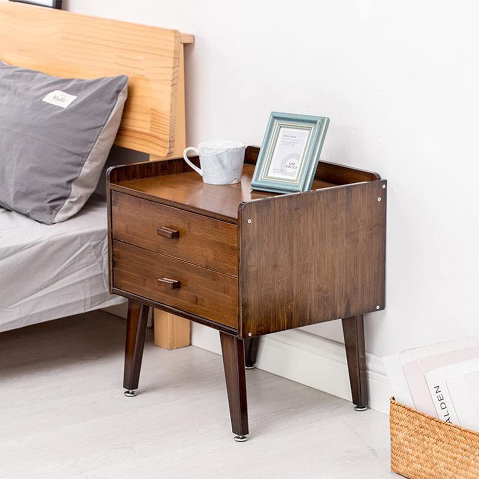 Modern 2-Drawer Nightstand - Solid Wood Bedside Table with Double Drawer Design for Bedroom & Living Room - Walnut Finish - Perfect for Small Spaces, Apartment Furniture & Guest Room Storage