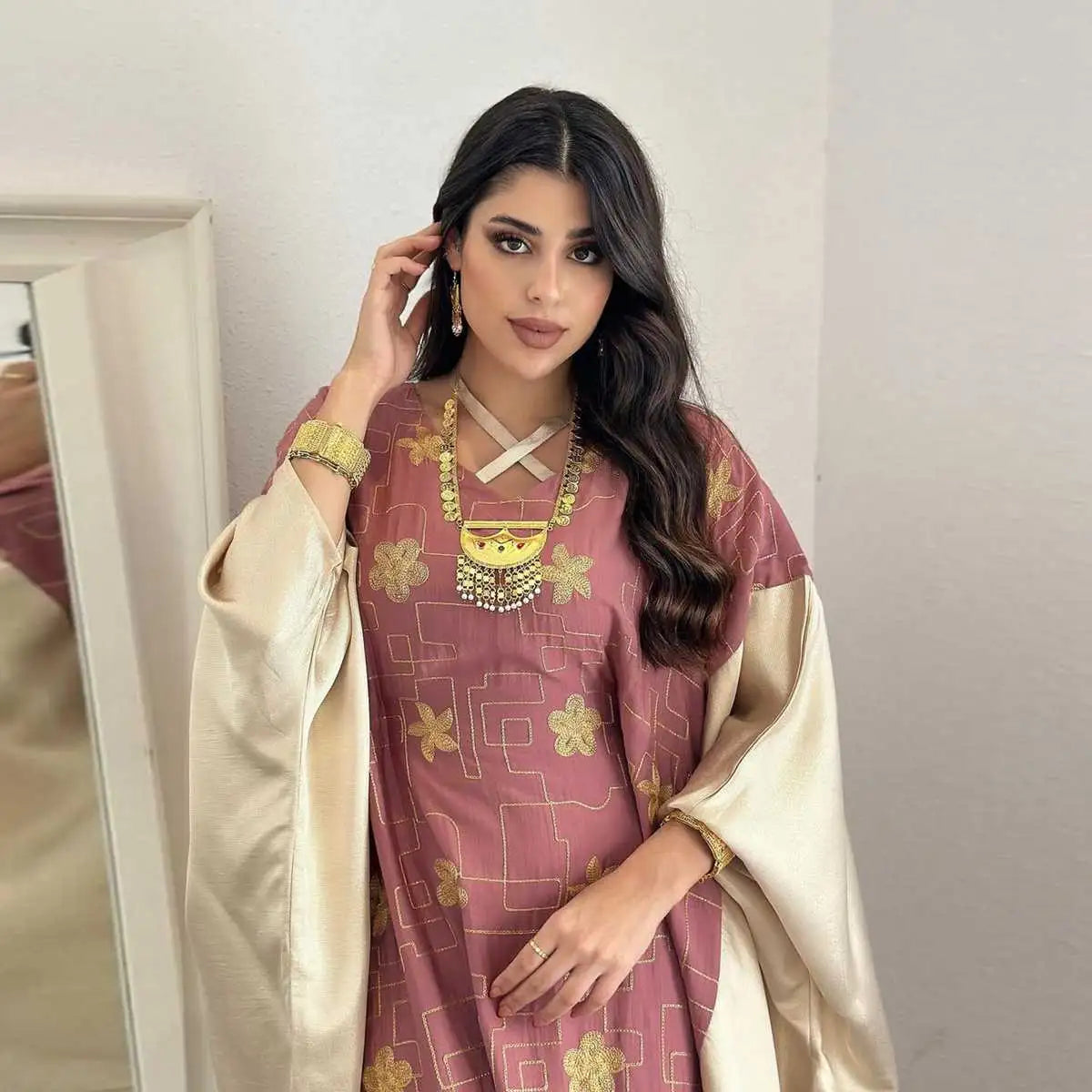 Elegant Eid Embroidery Dress for Muslim Women - Flowy Caftan Kaftan Maxi Dress - Perfect for Eid Celebrations, Weddings & Special Occasions