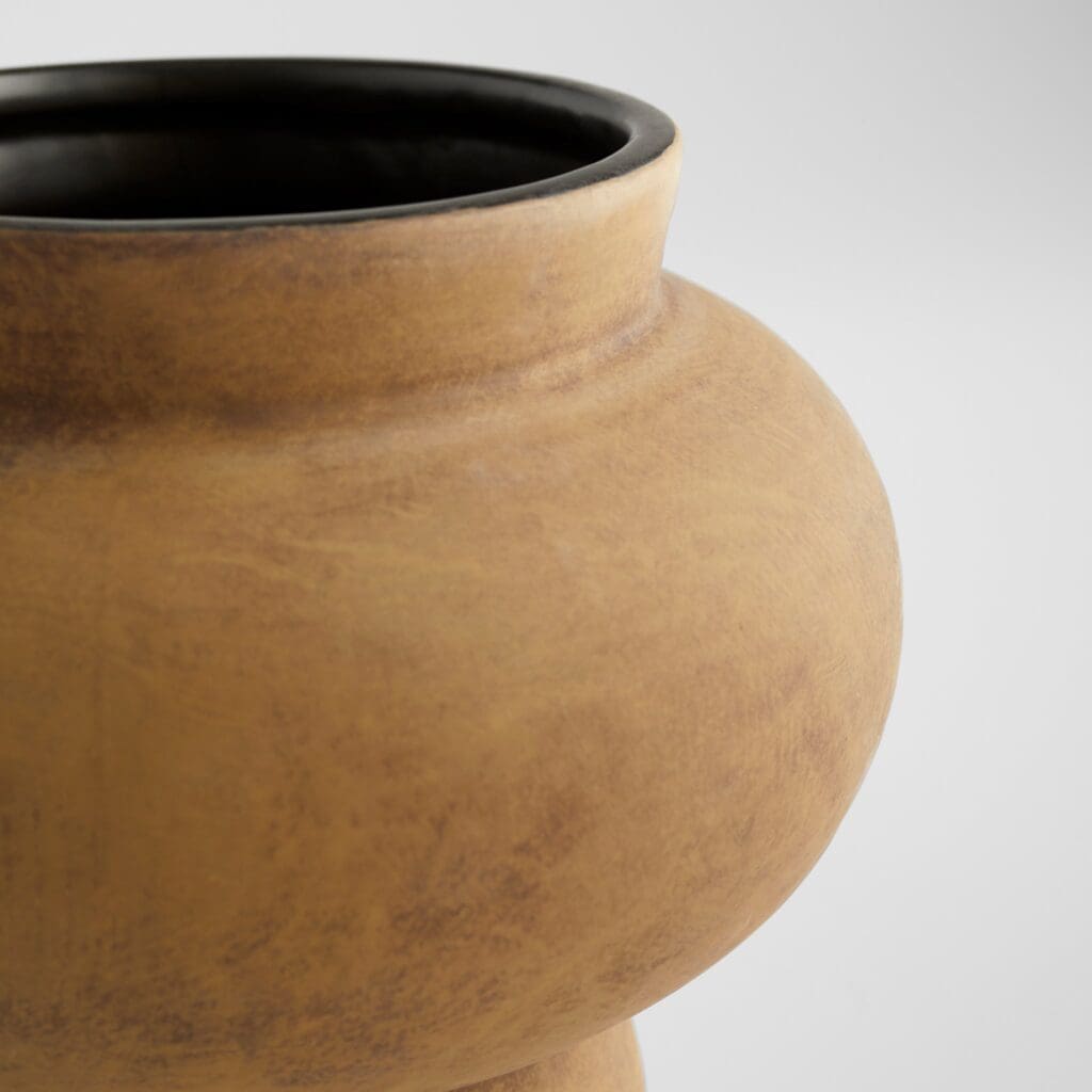 Cyan Design 11469 Brown Amphora Vase - Handcrafted Ceramic Vase for Home Decor, Wedding Centerpiece & Boho Style Interior Design