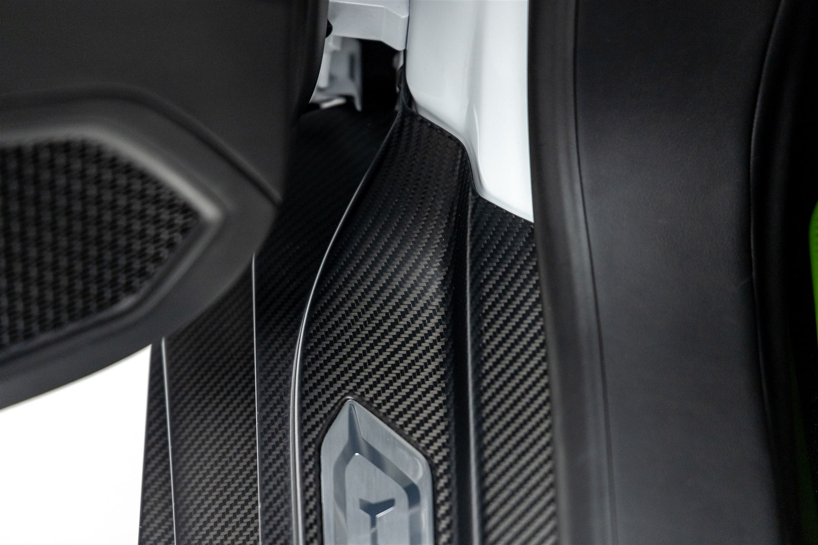 Lamborghini Huracan EVO 2WD Monza Aero Program CB 01 - High Performance Sports Car for Racing Enthusiasts | Perfect for Track Days and Supercar Events