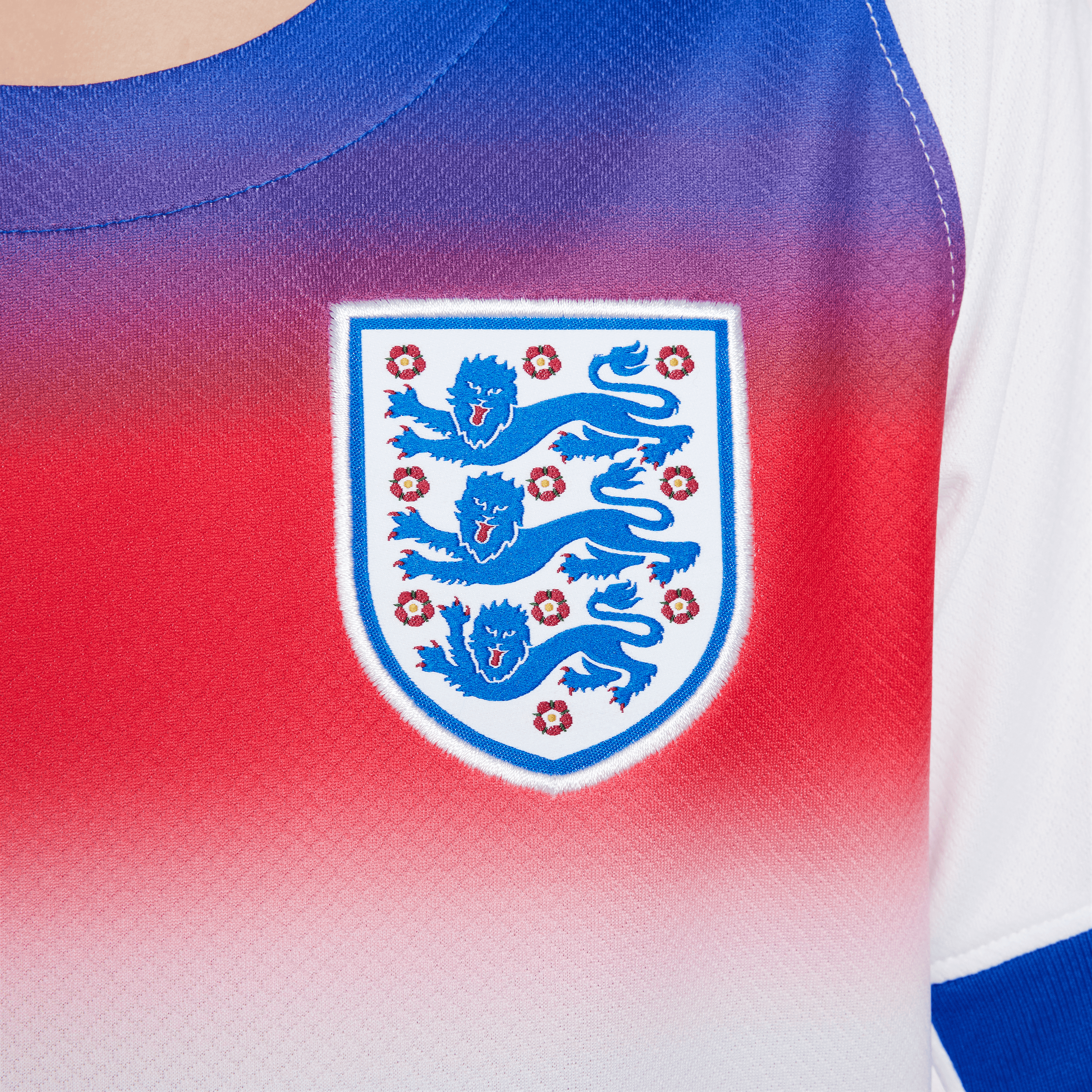 2025 England Youth Home Stadium Jersey - Authentic Football Kit for Kids & Teens - Perfect for Matches, Training, and Fan Support