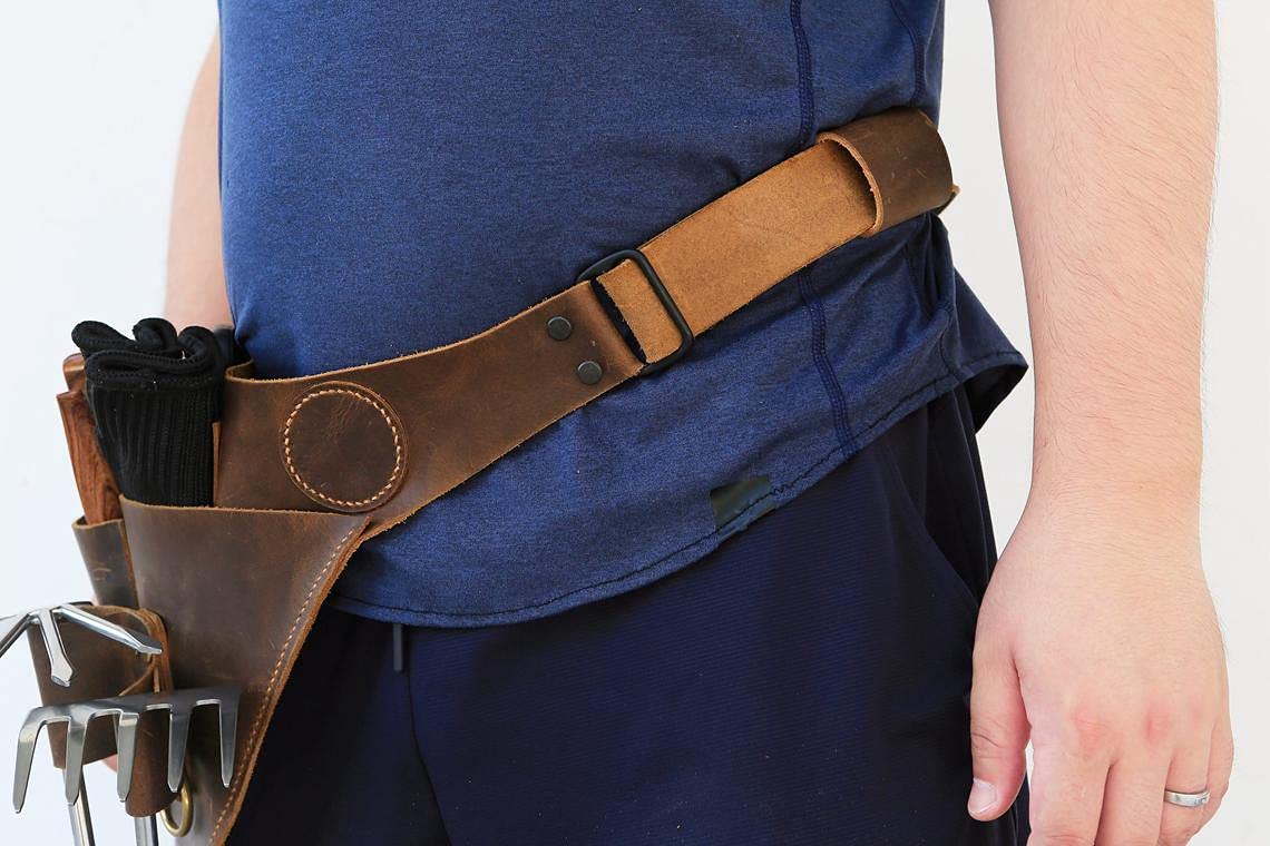 Personalized Distressed Leather Garden Tool Belt with Pockets - Farm Floral Gardening Apron for Planting, Weeding & Harvesting - Perfect for Gardeners, Farmers & Outdoor Enthusiasts