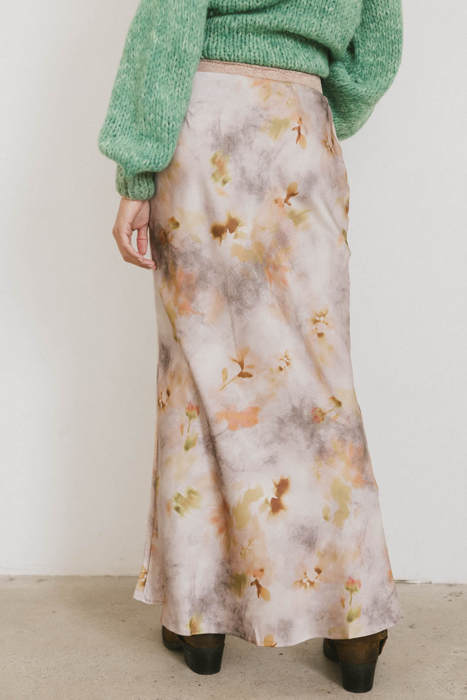 Lauriana Maxi Skirt - Women's Flowy Long Skirt with Elastic Waist | Perfect for Summer, Beach, Boho Style & Casual Outfits