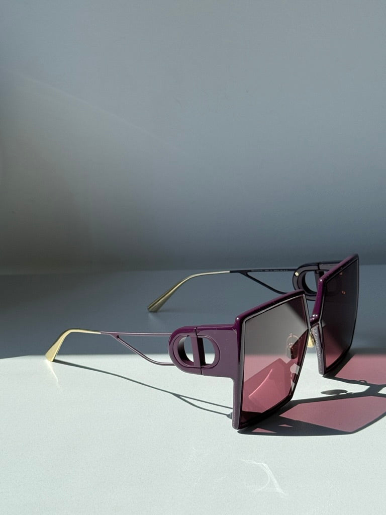 Dior 30Montaigne SU Square Sunglasses in Burgundy - Luxury Designer Shades for Women | UV Protection & Fashion Statement | Perfect for Beach, Driving & Outdoor Activities