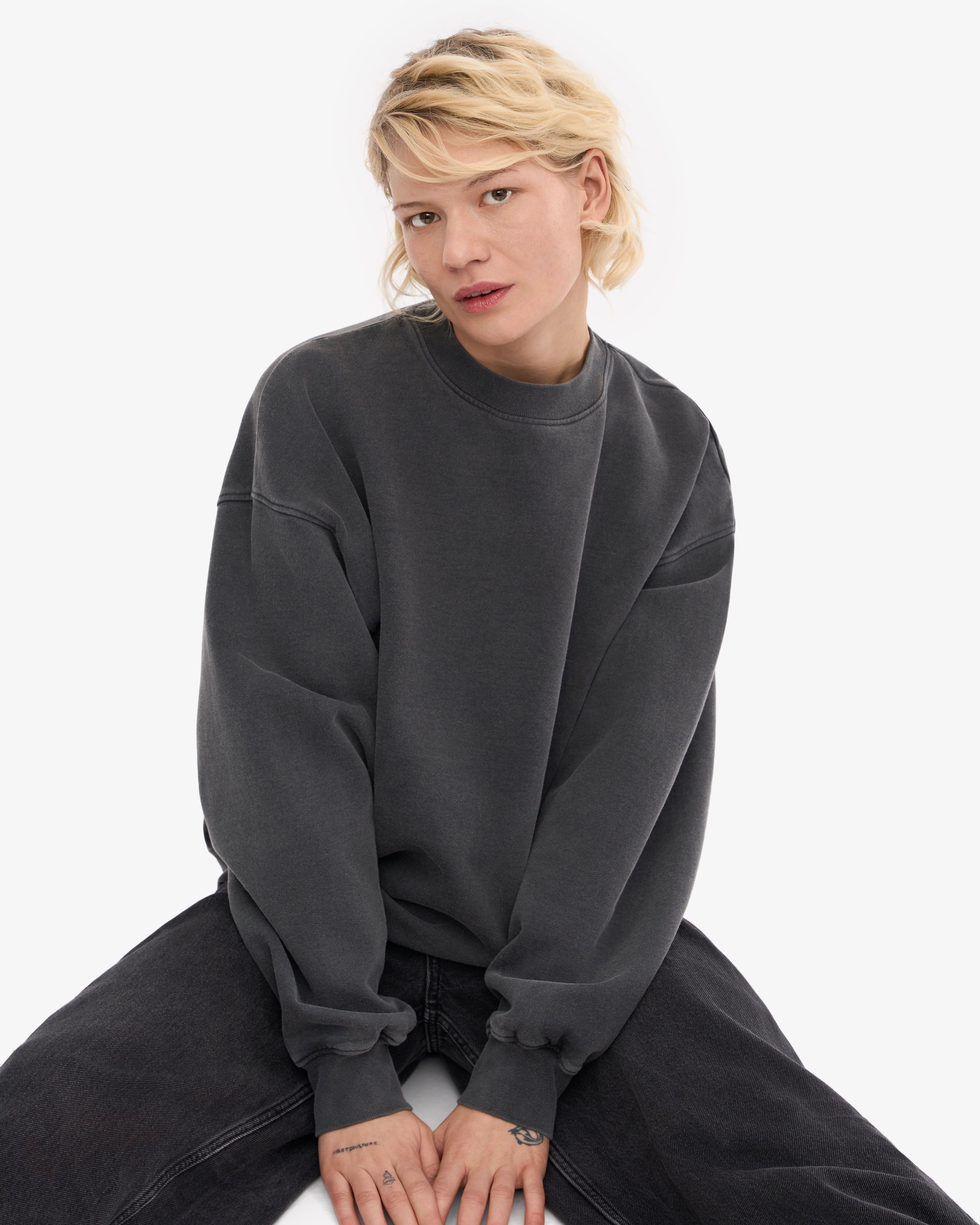 Organic Oversized Crewneck Sweatshirt - Faded Black | Soft & Comfortable Unisex Pullover for Casual Wear & Loungewear