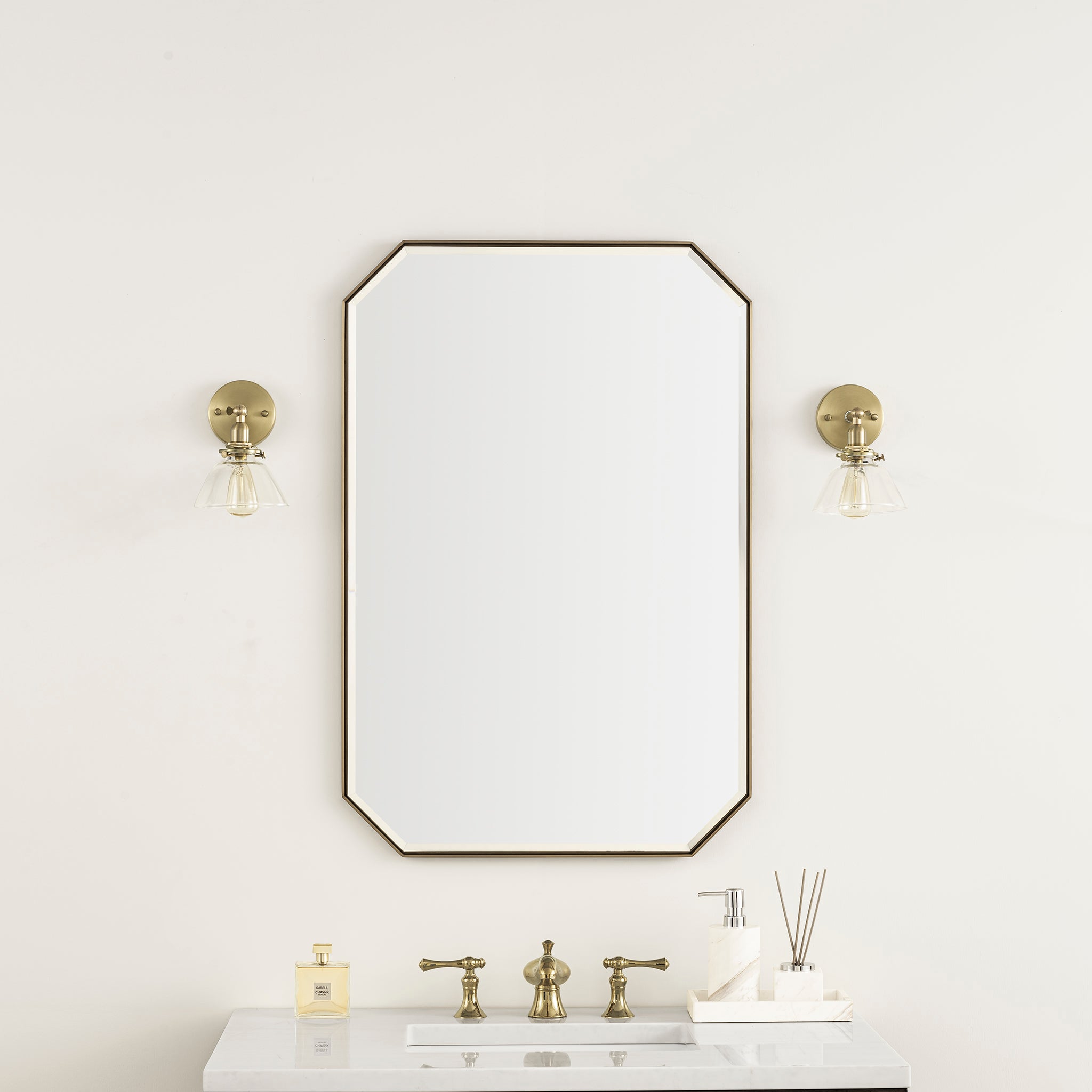 Rohe 24-Inch Round Wall Mirror with Champagne Brass Frame - Perfect for Bathroom, Bedroom, and Entryway Decor