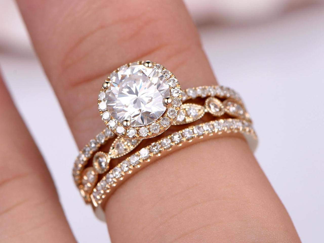 2.25 Carat Moissanite & Diamond Wedding Ring Set in 14K Rose Gold - Elegant Bridal Jewelry for Engagement, Anniversary & Special Occasions