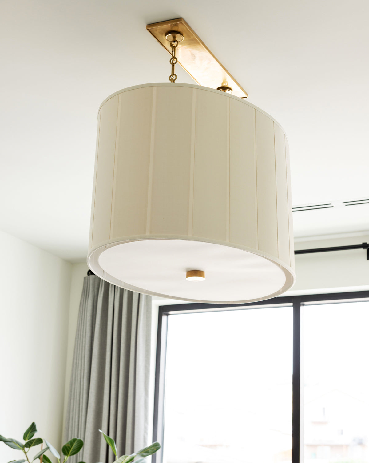 Perfect Pleat Oval Hanging Shade - Elegant Window Treatment for Living Room, Bedroom & Kitchen Decor