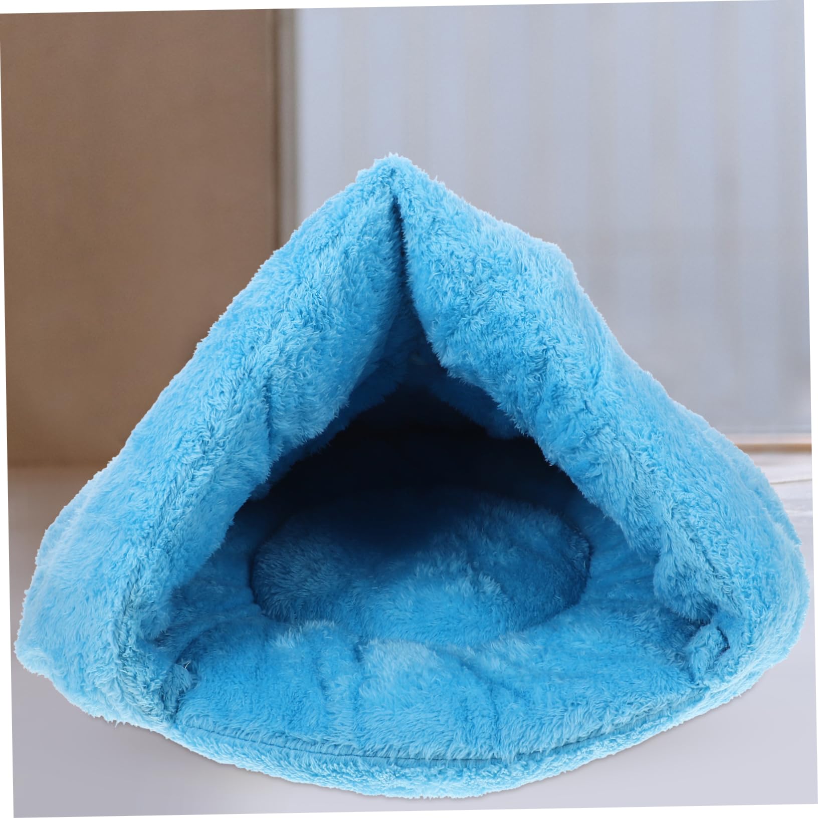 Warm and Cozy Cat Bed for Winter - Soft Pet Sleeping Nest for Cats & Small Dogs - Perfect for Indoor Use, Couch, Bedroom, or Pet Carrier