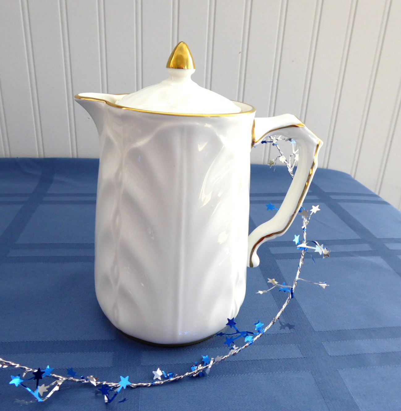 Vintage Aynsley Golden Crocus White & Gold Teapot (1985-1989) - Elegant Chocolate Pitcher for Afternoon Tea, Collectible English China for Home Decor & Tea Lovers