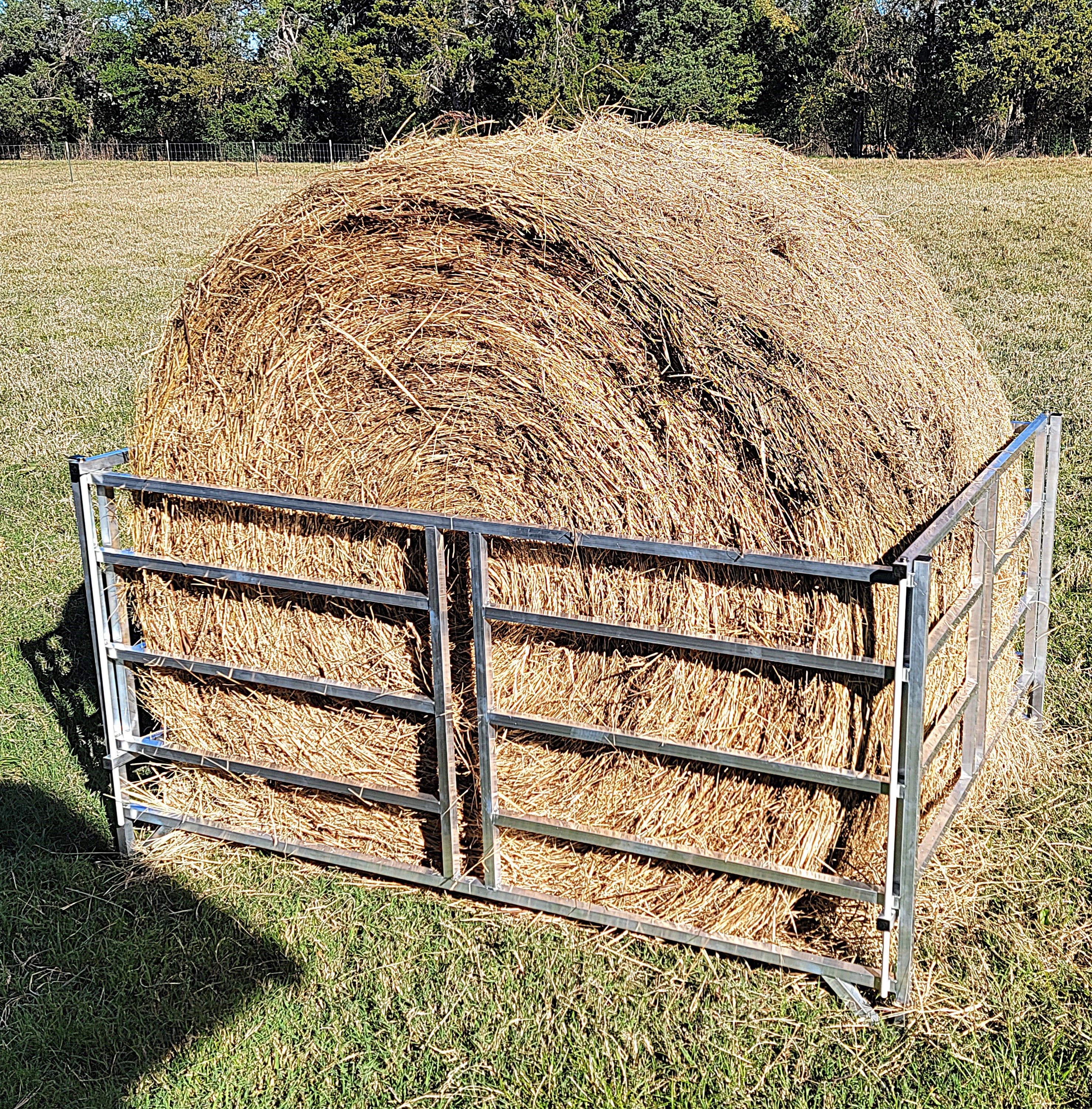 Collapsible Aluminum Round Hay Feeder for Sheep, Goats, Llamas & Alpacas - Fits 4x4, 4x5 & 4x6 Bales - Durable Portable Feed Trough for Pasture, Barn & Farm Use