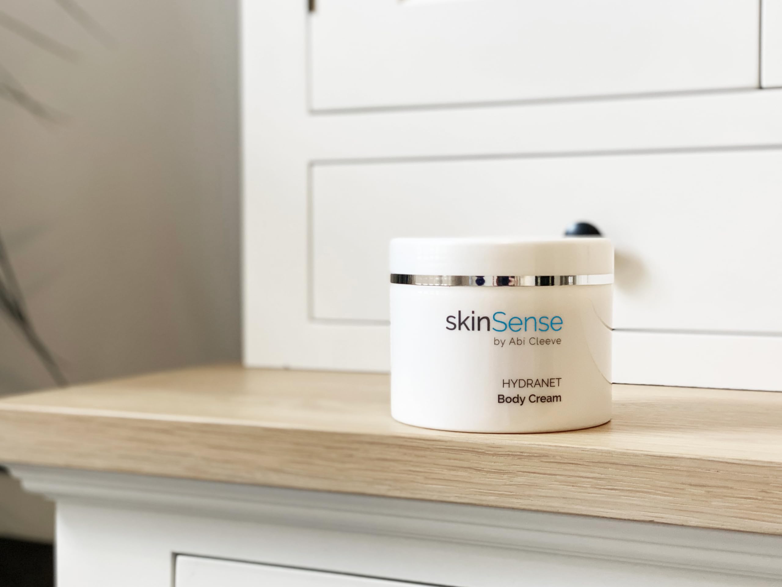 SkinSense Hydranet Deep Moisture Body Cream 400ml - Intense Hydrating Lotion for Dry Skin, Men & Women | Daily Moisturizer for Face, Hands & Body | Perfect for Winter Care & Post-Shower Hydration