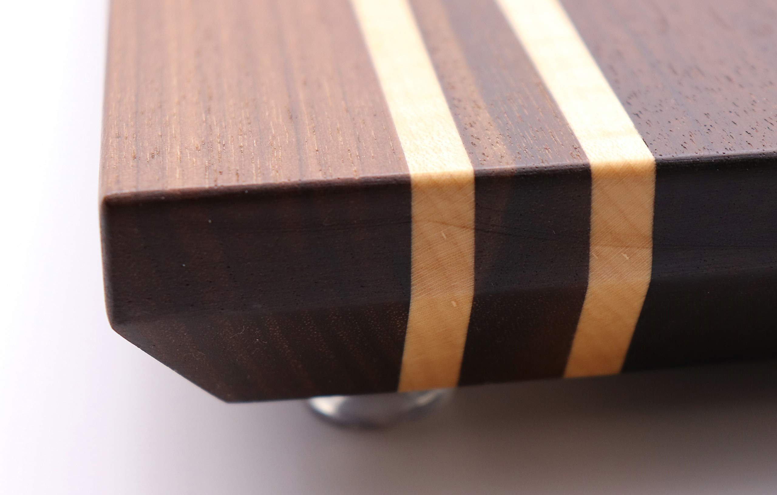 Premium Walnut Edge Grain Cutting Board - Durable Wooden Chopping Block for Kitchen, Butcher Block for Meat, Cheese, and Vegetables - Perfect for Home Chefs & Professional Kitchens