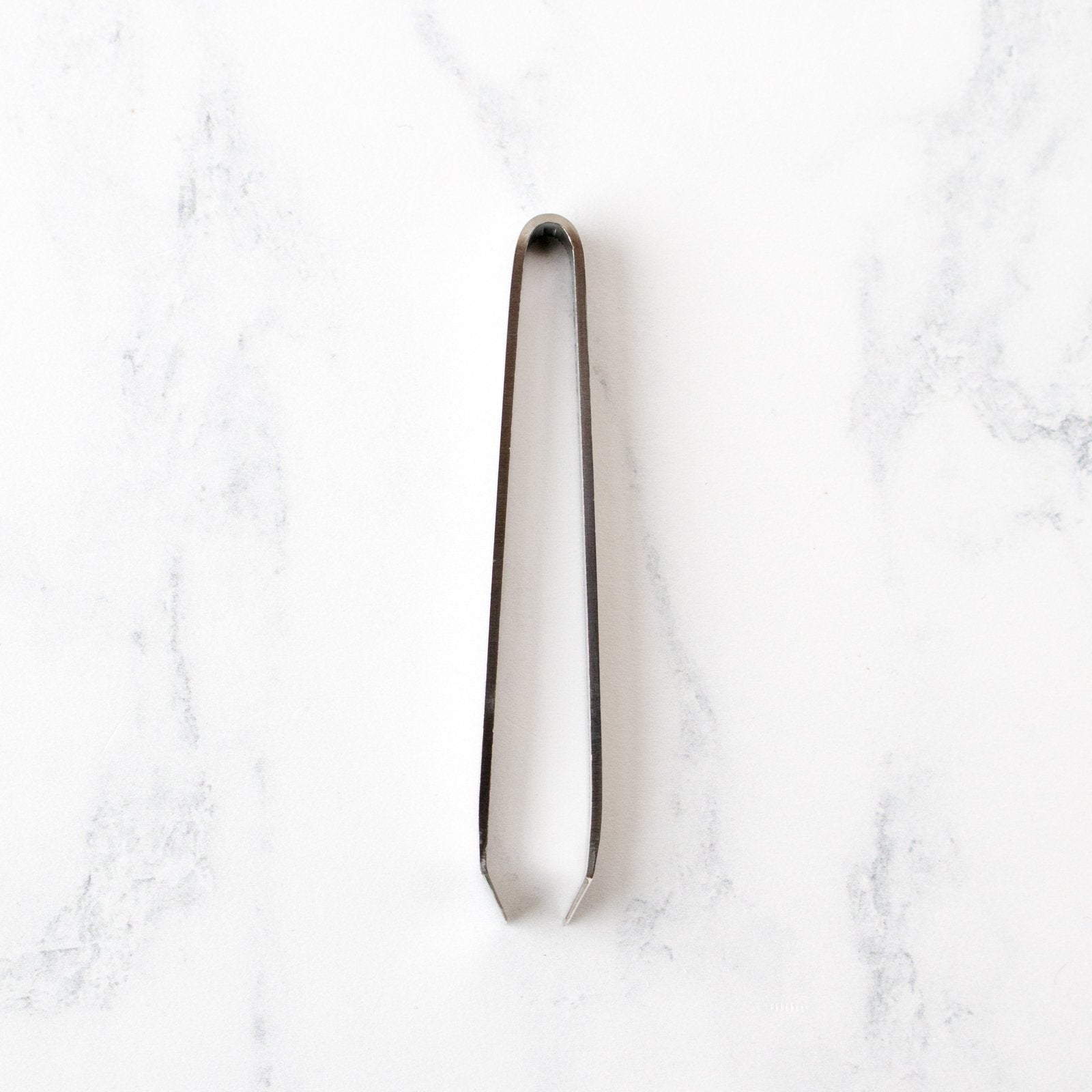 Premium Stainless Steel Thread Tweezers for Precision Work - Ideal for Sewing, Embroidery, and Jewelry Making