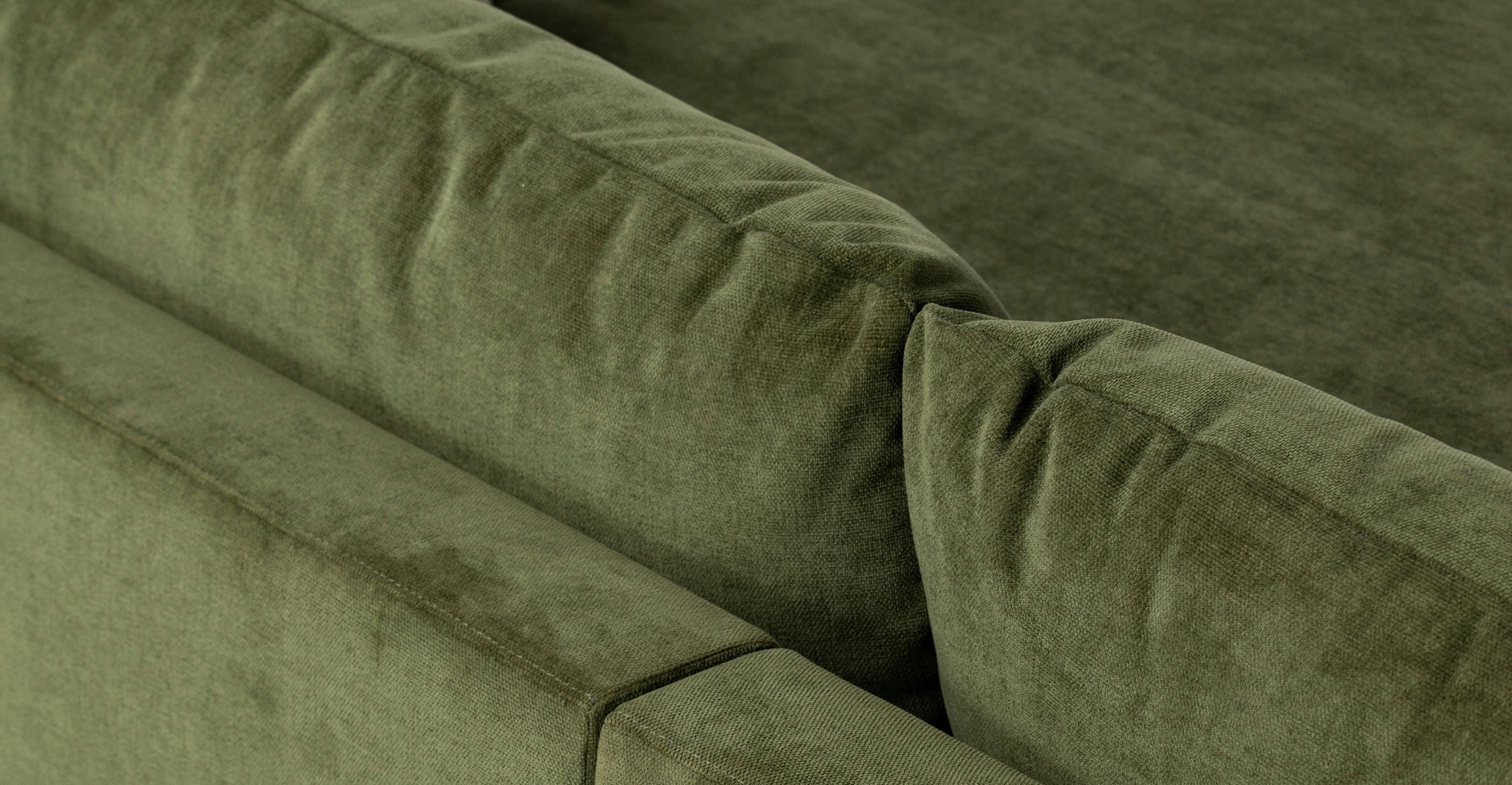 Lucerne Right Facing Sectional Sofa with Extra Wide Chaise Lounge - Modern L-Shaped Couch for Living Room, Family Room & Home Theater Comfort