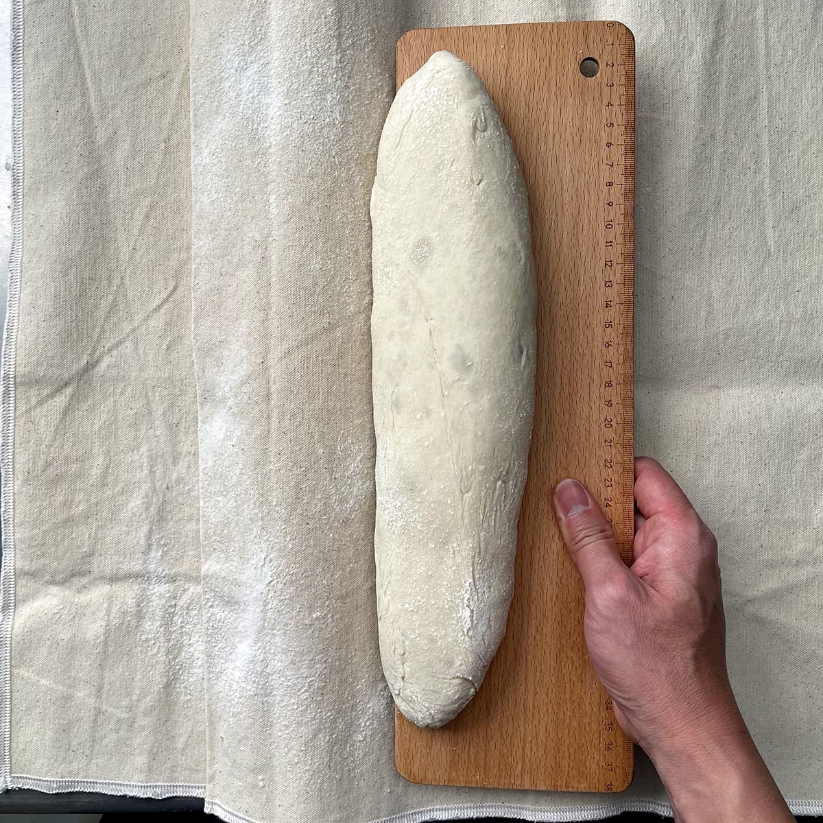 38cm Baguette Transfer Peel - Premium Solid Hardwood Baking Board for French Bread - Durable Professional Baker's Tool with Dough Lame, 2 Couche & Scrapers - Perfect for Artisan Bread Baking, Pizza Making & Pastry Prep