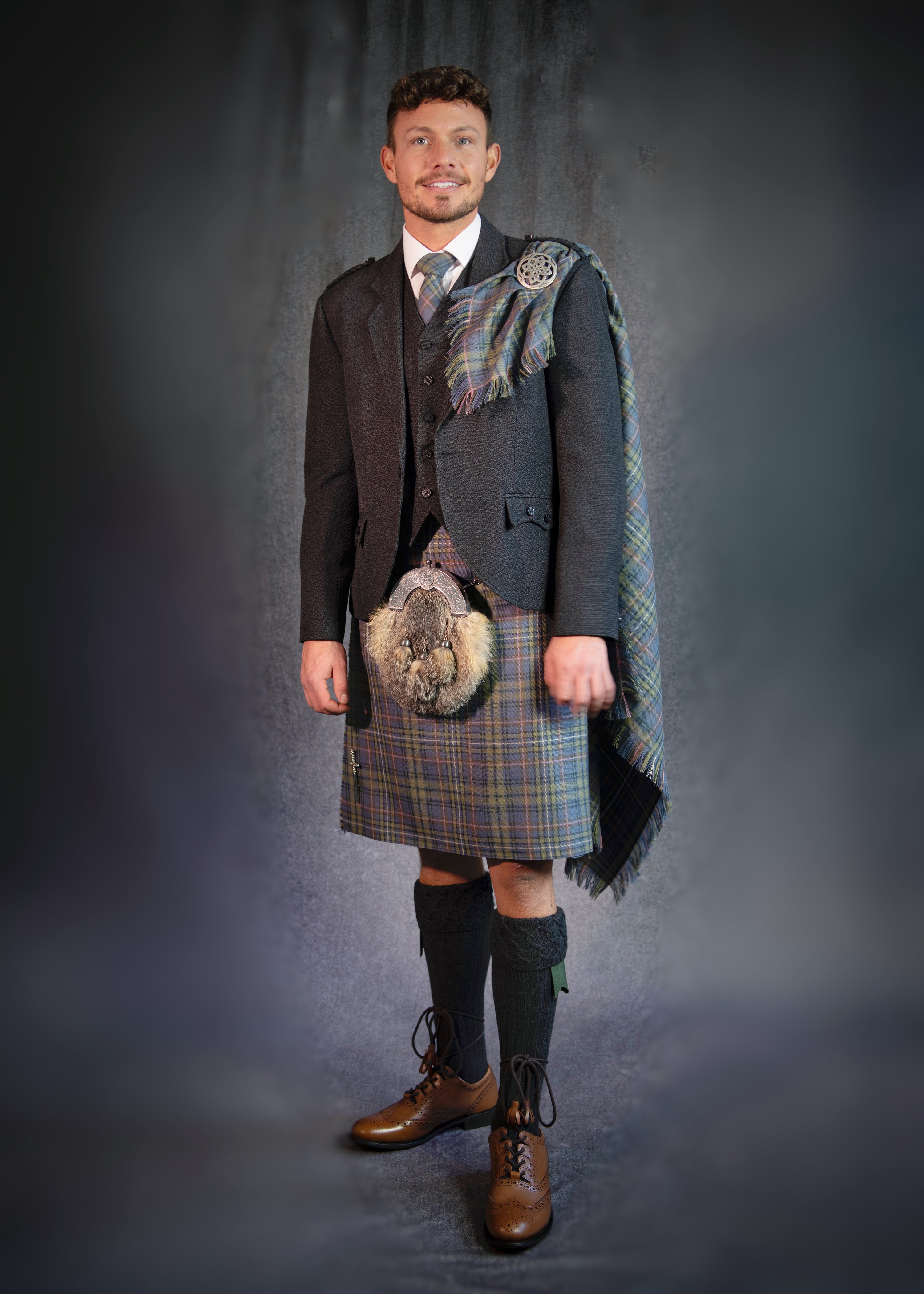 Authentic Tartan Kilts for Adults & Kids | Traditional Scottish Skirts for Men, Women & Children | Perfect for Weddings, Festivals & Cultural Events