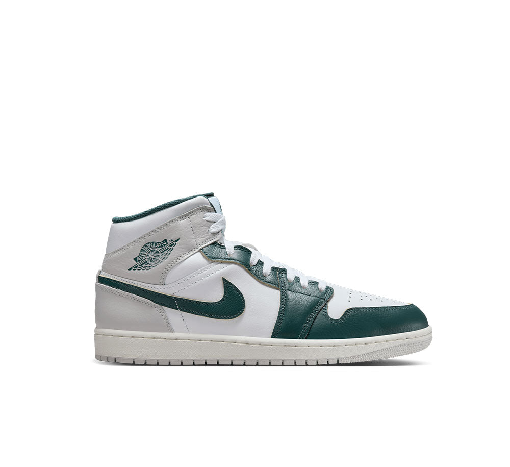 Air Jordan 1 Mid SE Men's Basketball Shoes - Retro Style Sneakers for Casual Wear & Street Fashion | Perfect for Sports, Gym, and Everyday Outfits