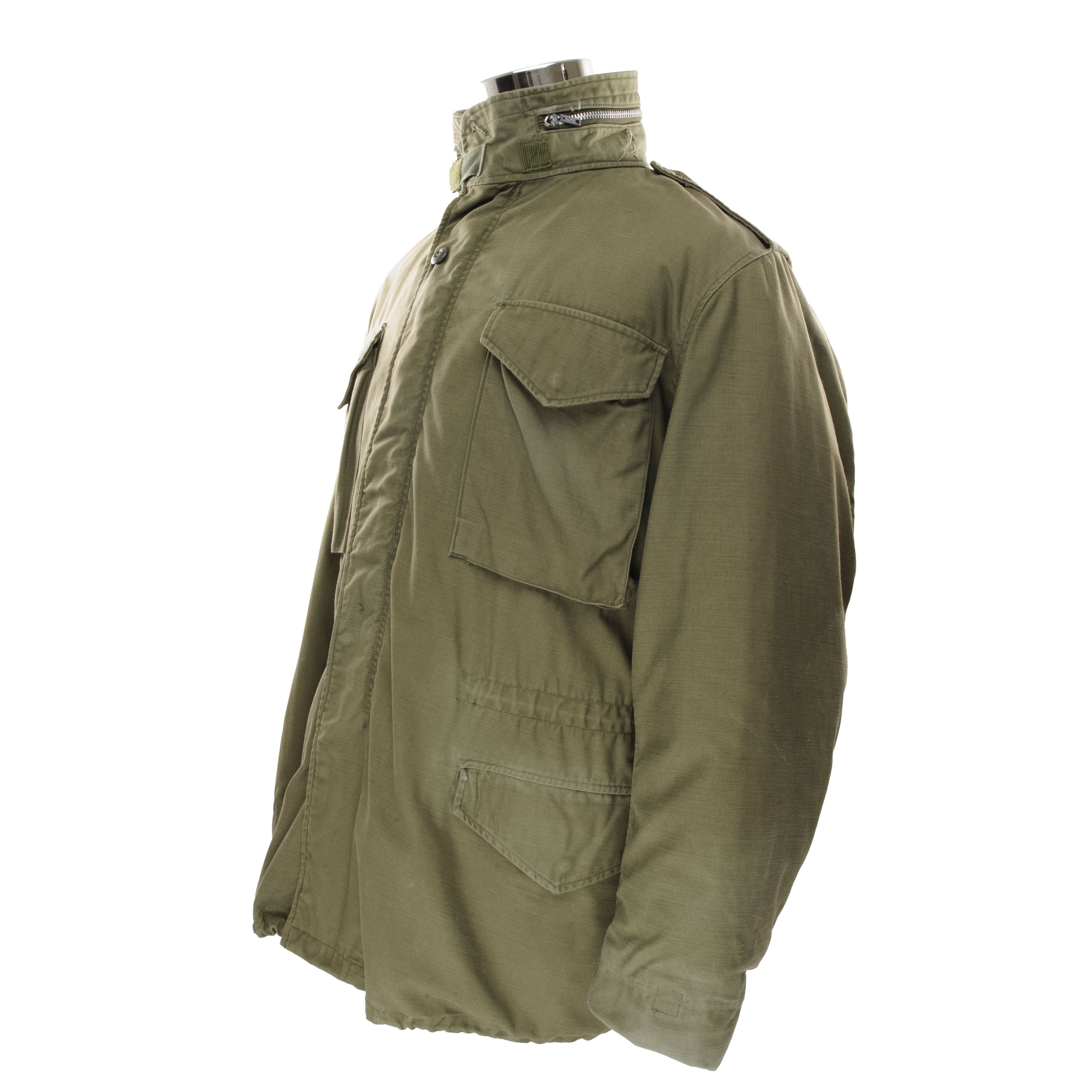 Vintage US Army M65 Field Jacket - Authentic 1965 Military Jacket, Vietnam War Era, Size Medium Regular - Perfect for Outdoor Adventures, Military Reenactments, and Vintage Fashion Collectors