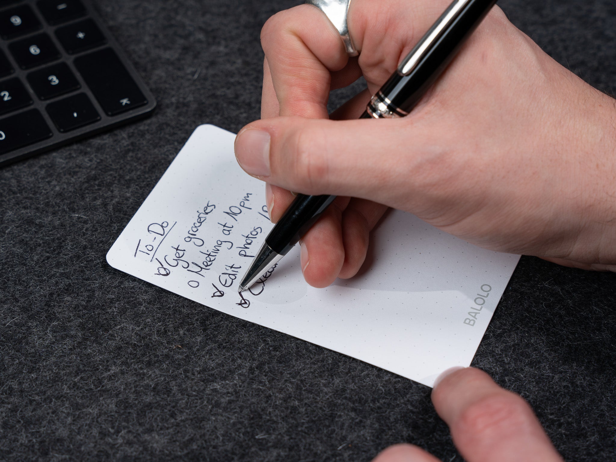 Solo To-Do List Card Holder - Organize Your Daily Tasks & Notes - Perfect for Office, Home, and Travel Use
