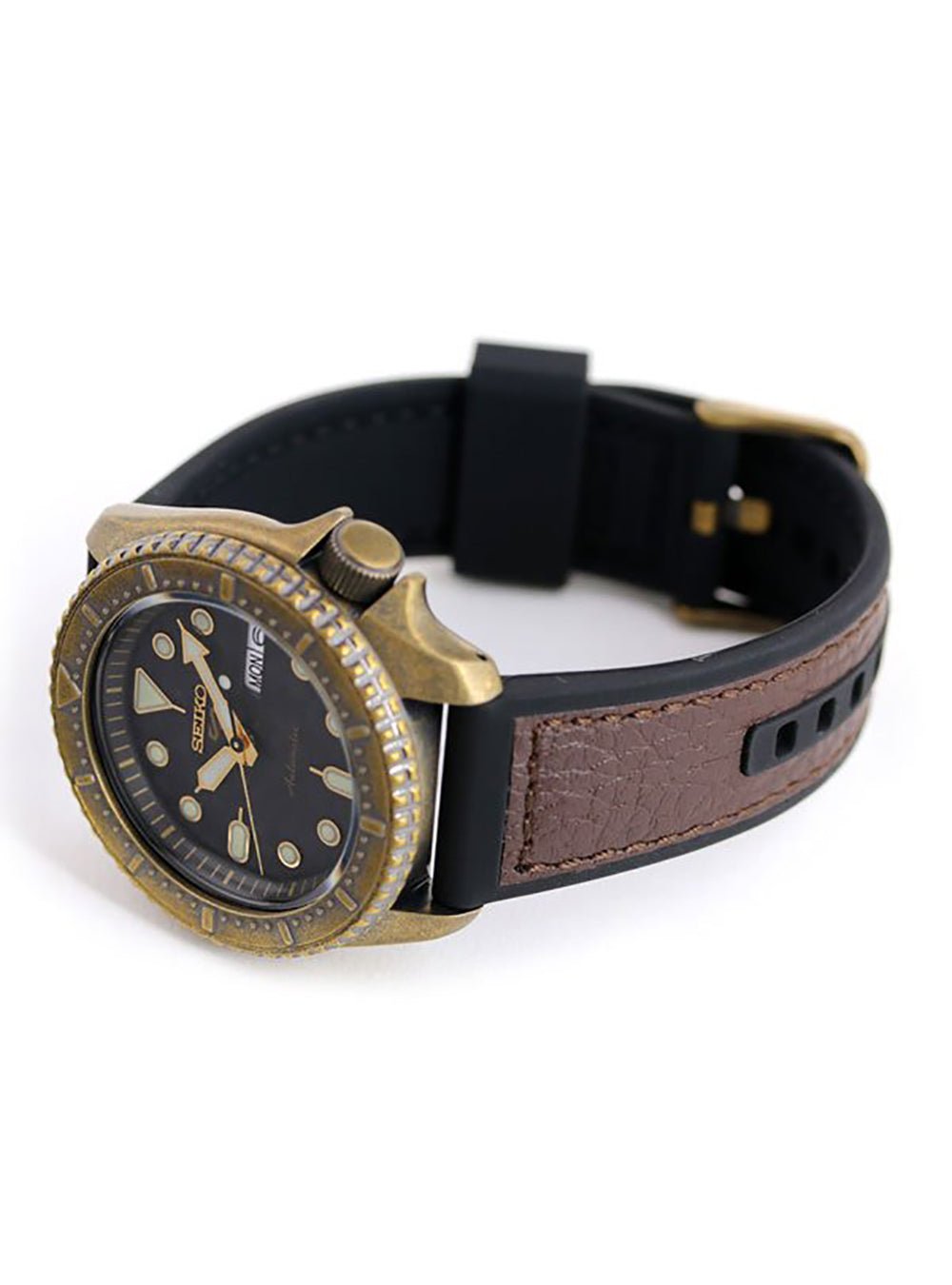 SEIKO 5 Sports Automatic Watch SBSA072 - Japanese Made Stainless Steel Dive Watch for Men | Perfect for Diving, Swimming & Everyday Wear