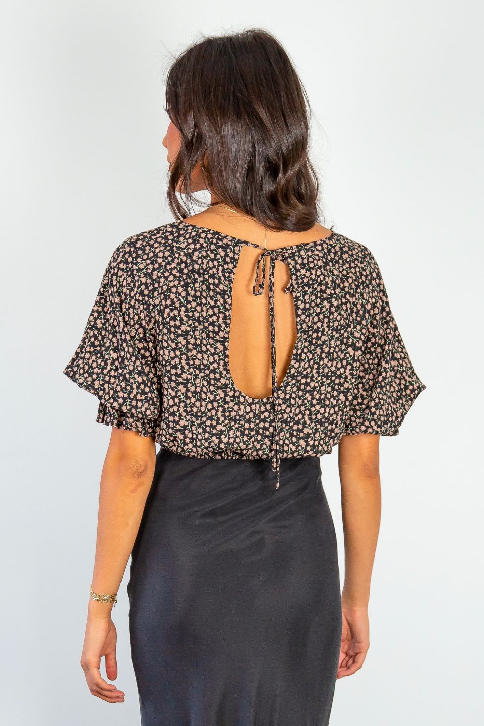 Stylish Dare Me Walnut Floral Puff Sleeve Elastic Waist Tie Back Crop Top for Women | Trendy Summer Blouse for Casual Outings, Dates & Beach Vacations