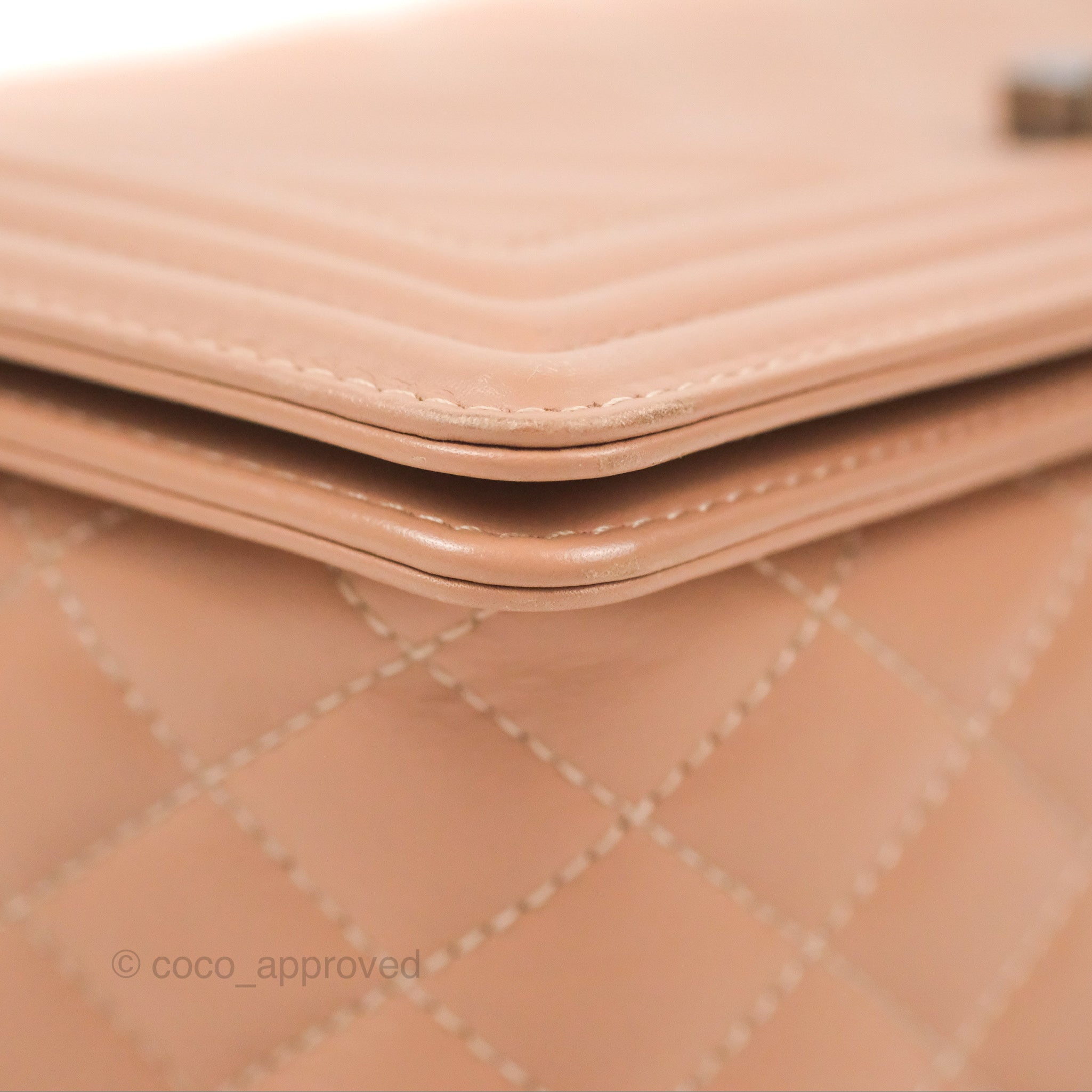Chanel Chevron & Quilted Medium Boy Bag in Beige Calfskin with Gun Metal Hardware - Luxury Crossbody Bag for Women, Perfect for Date Night & Evening Events