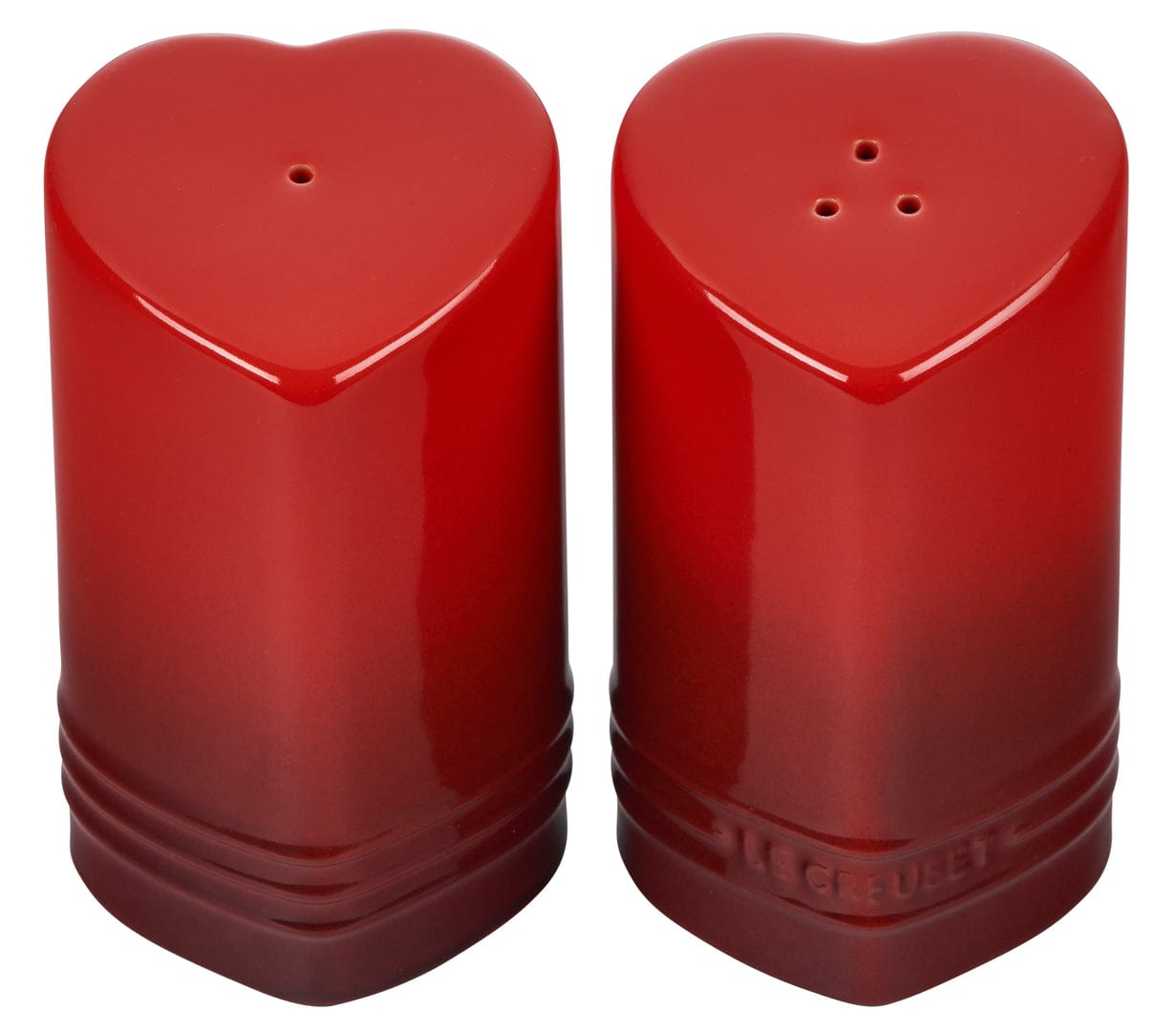 Le Creuset Heart-Shaped Salt and Pepper Shaker Set - 2-Piece Ceramic Kitchen Spice Dispenser for Valentine's Day, Anniversary Gifts & Romantic Dining Decor