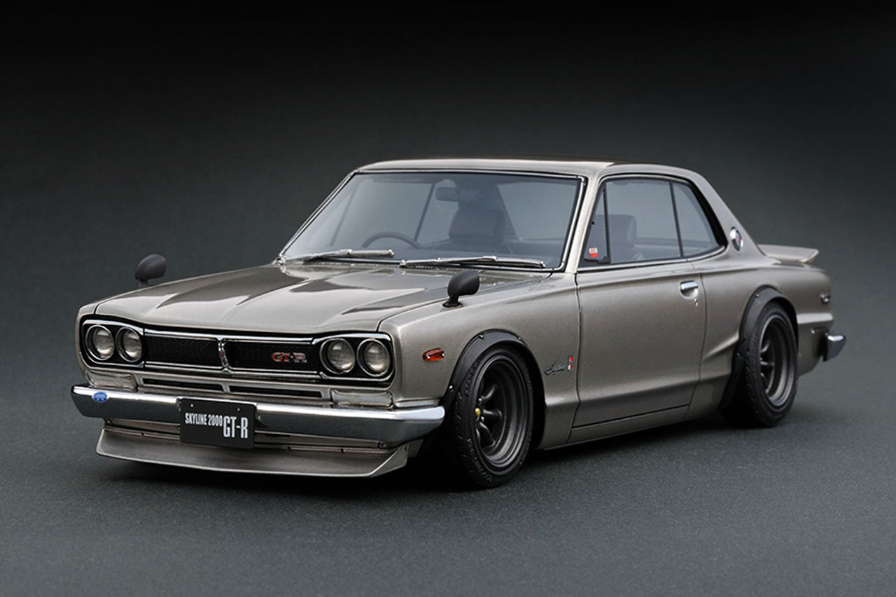 1:18 Scale Nissan Skyline 2000 GT-R KPGC10 Diecast Model Car - Silver Collectible for Car Enthusiasts | Perfect for Display, Gifts & Racing Collections