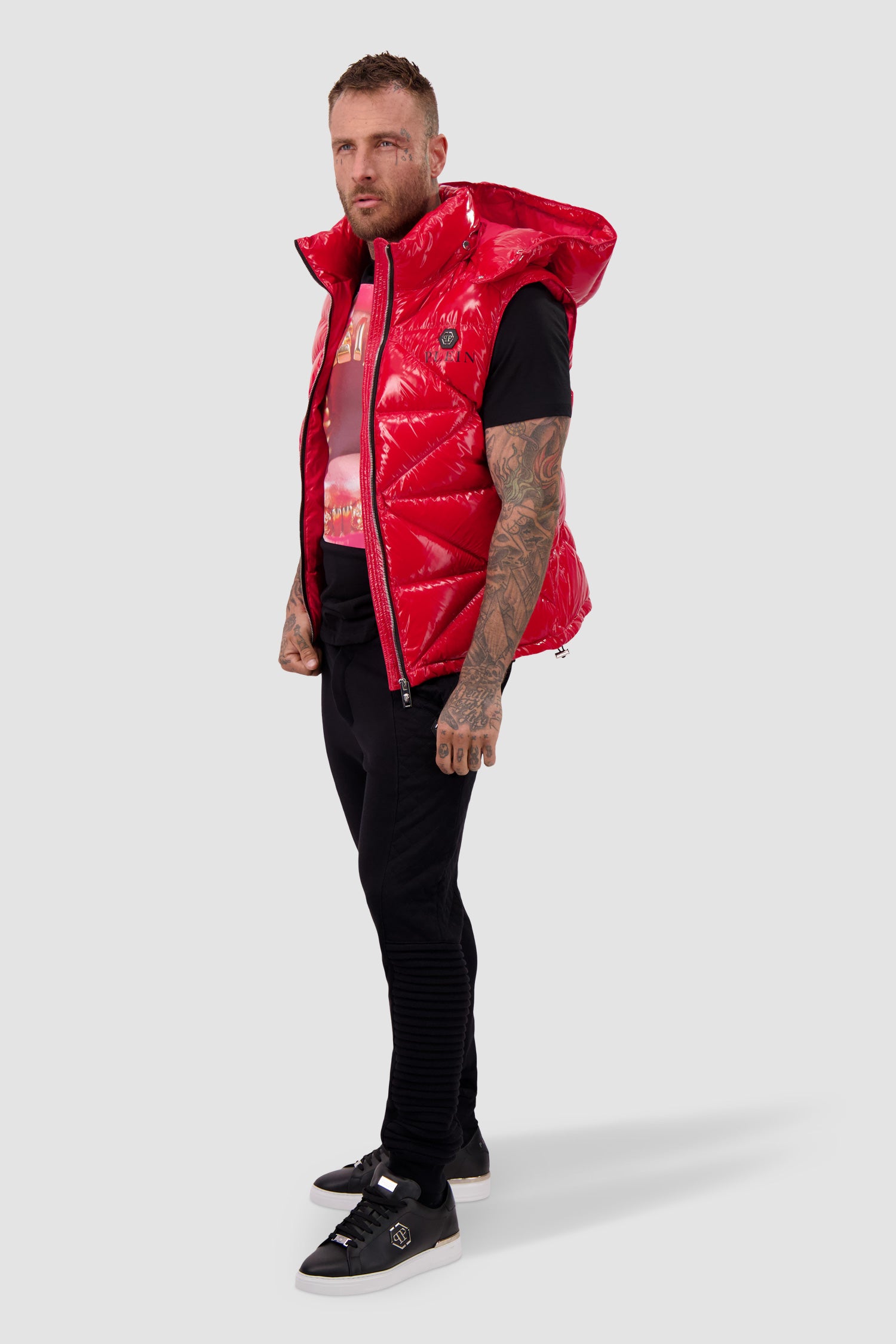 Philipp Plein Women's Red Sleeveless Quilted Down Jacket with Hexagon Pattern - Stylish Winter Outerwear for Fashionable Outfits and Evening Events