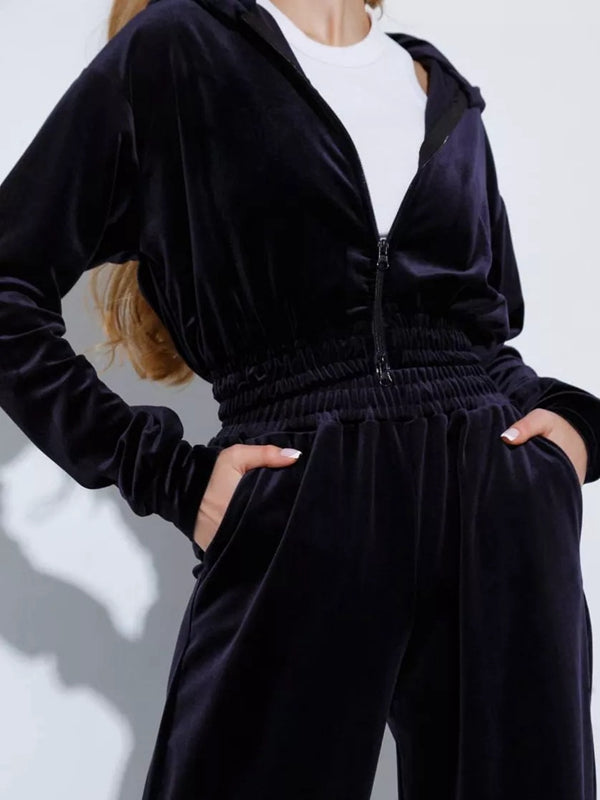 ZASUWA Women's Velvet Zipper Pocket Hooded Cropped Tracksuit Set - Soft Casual Jogger Outfit for Lounge, Gym & Streetwear Fashion