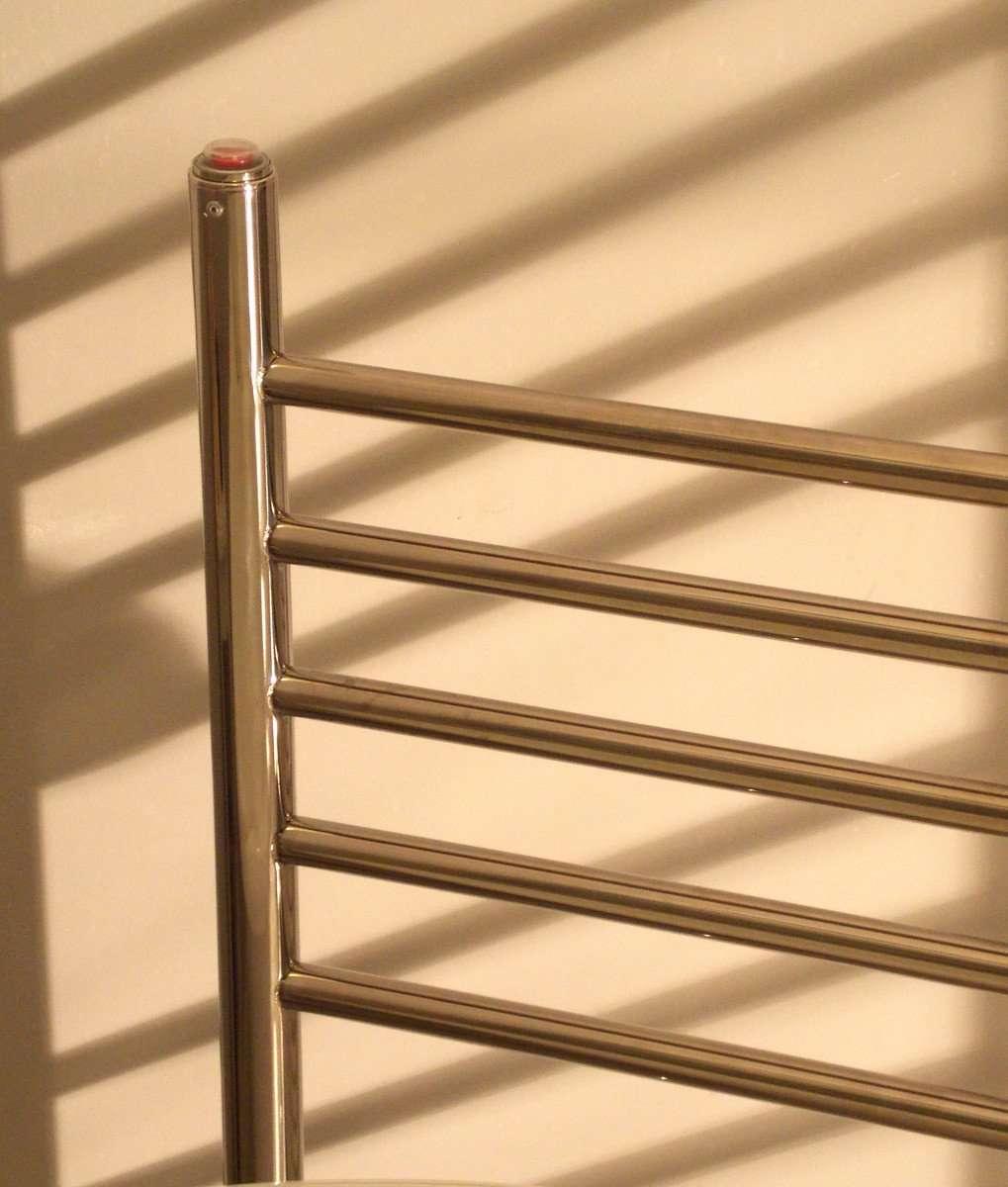 Amba 33 Solo 33 Plug-in Freestanding Towel Warmer - 33W x 38H - Perfect for Bathrooms, Spas & Luxury Home Heating
