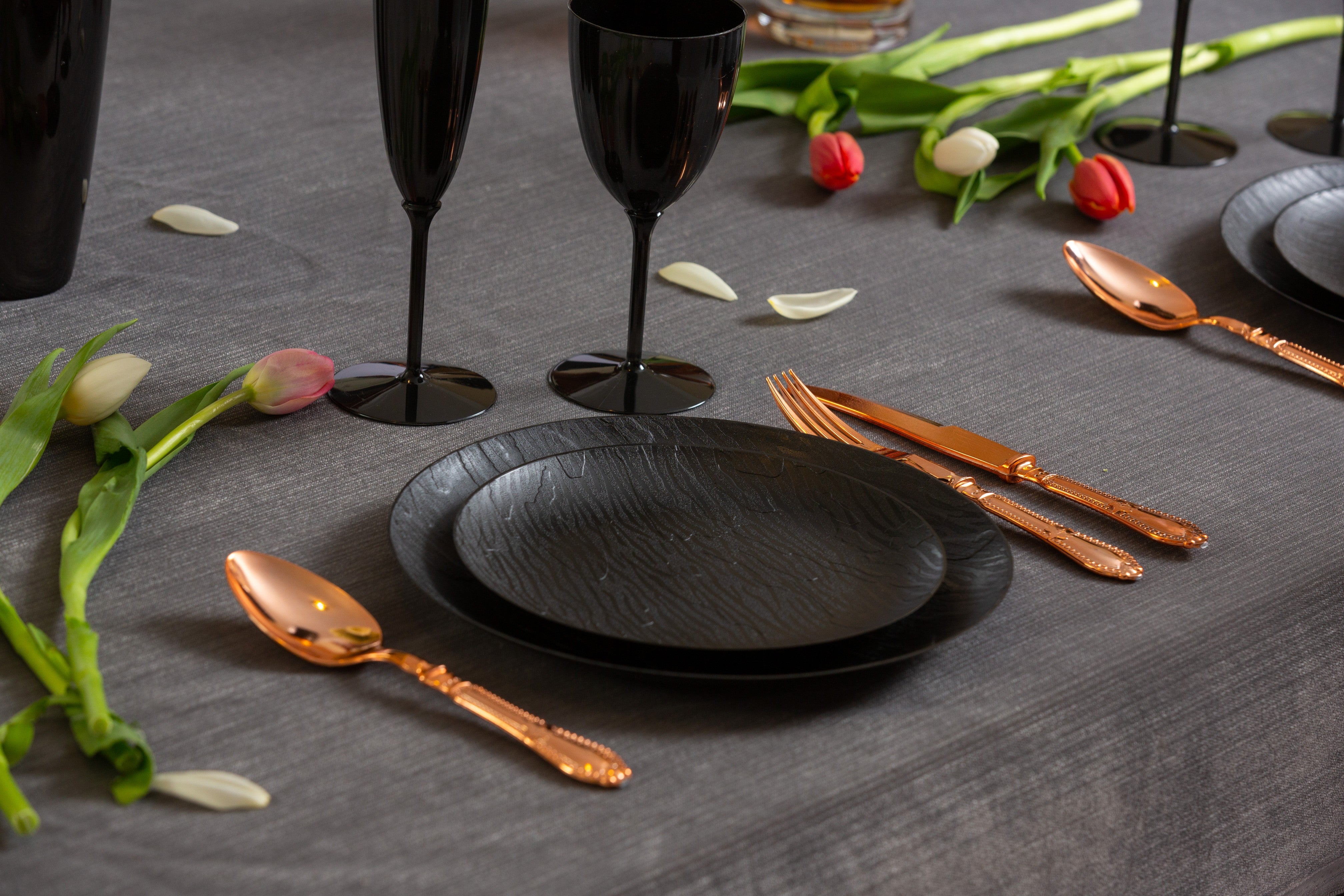 40-Piece Black Round Plastic Dinnerware Set - 20 Servings - Durable & Elegant Mahogany Color - Perfect for Parties, Picnics, BBQs, and Outdoor Dining