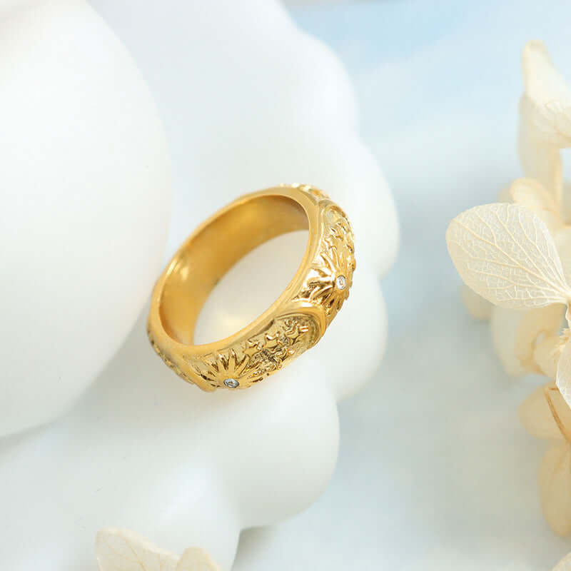 18K Vintage Gold 3D Carved Sun Moon Ring for Women - Handmade Boho Jewelry - Perfect for Gift Giving, Boho Fashion & Spiritual Occasions