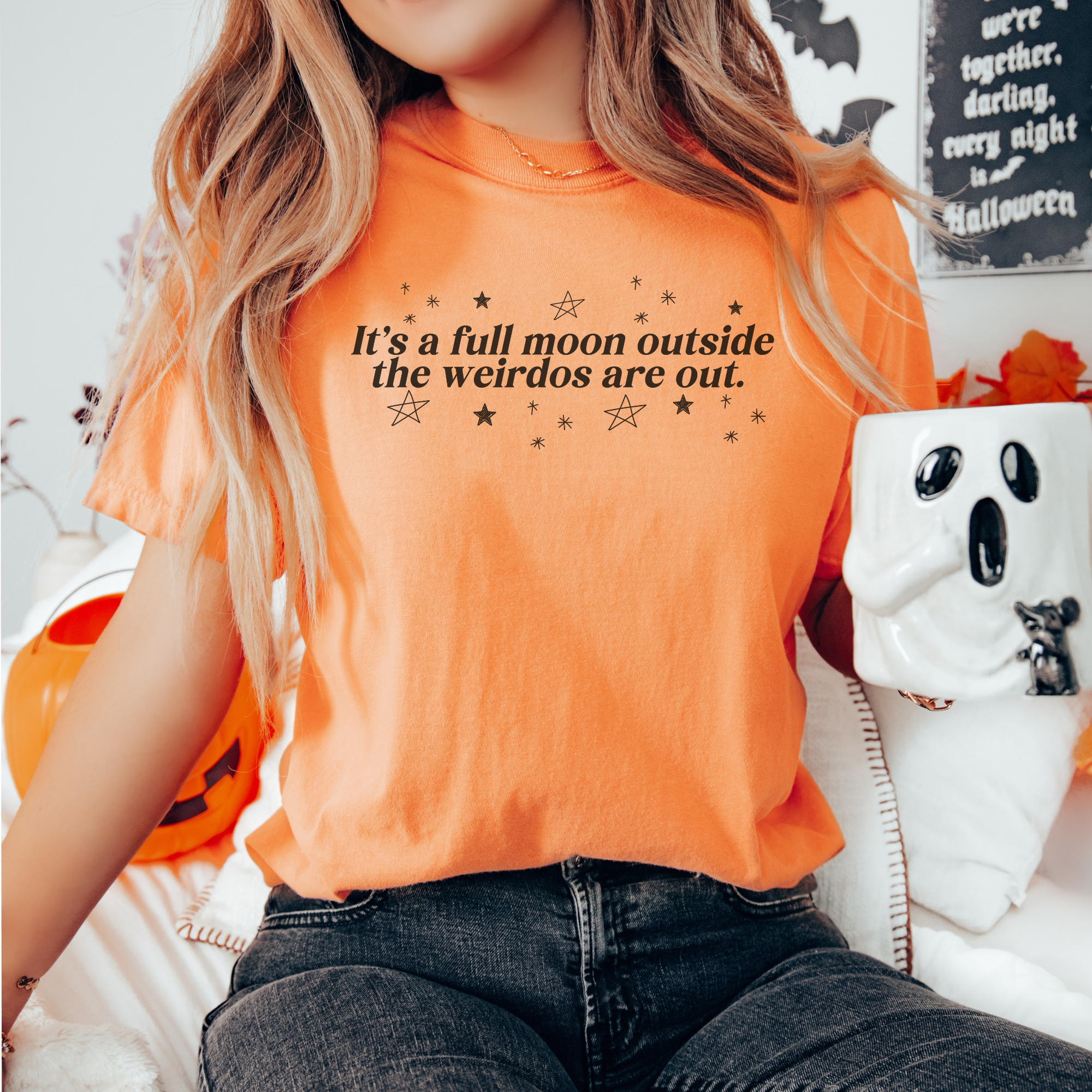 Full Moon Graphic T-Shirt for Men & Women - Trendy Space & Astronomy Themed Tee for Casual Wear, Gifts & Stargazing Events