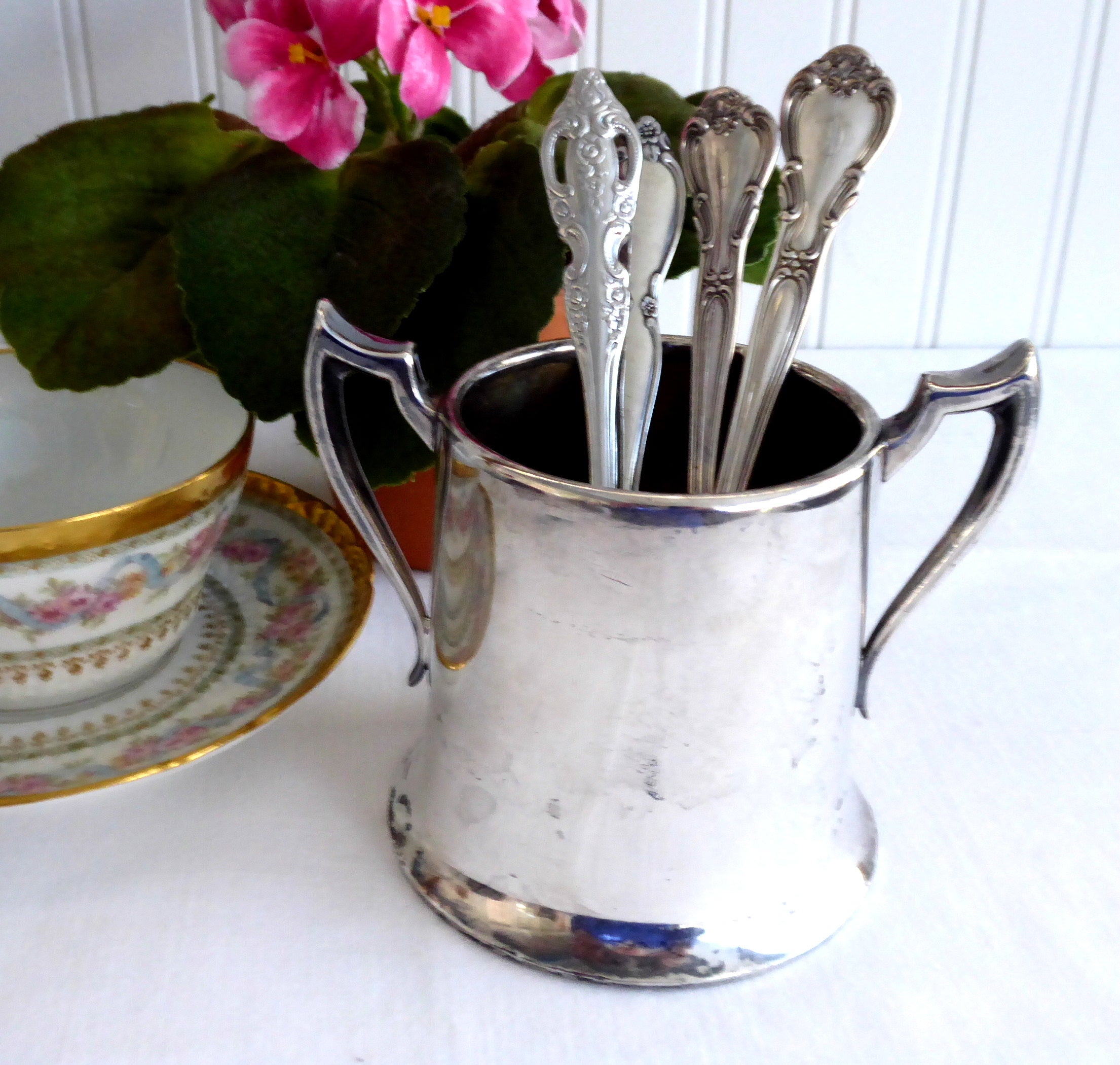 Vintage 1930s Colonial Style Silver Plate Sugar Bowl & Spooner Set - Antique Loving Cup by National Silver - Perfect for Tea Parties, Home Decor & Collectibles