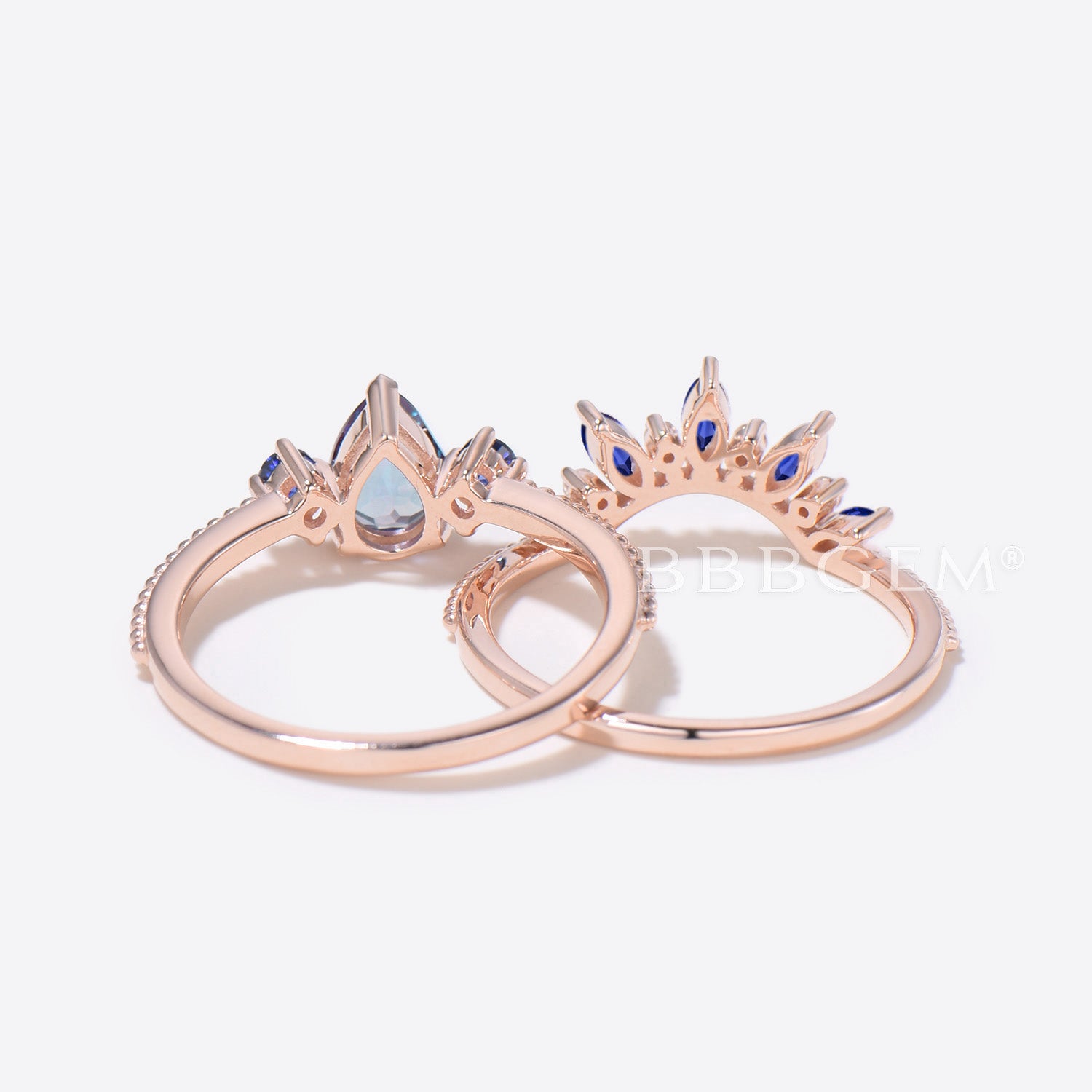 Exquisite Pear Shaped Alexandrite & Blue Sapphire Engagement Ring | Vintage-Inspired Cluster Setting | Perfect for Proposals, Anniversaries & Special Occasions