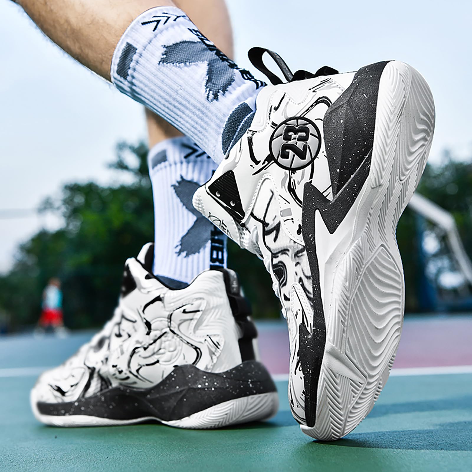 **Men's & Women's Breathable No-Slip Basketball Shoes - Fashion Graffiti Training Sneakers for Outdoor Sports & Gym Workouts**