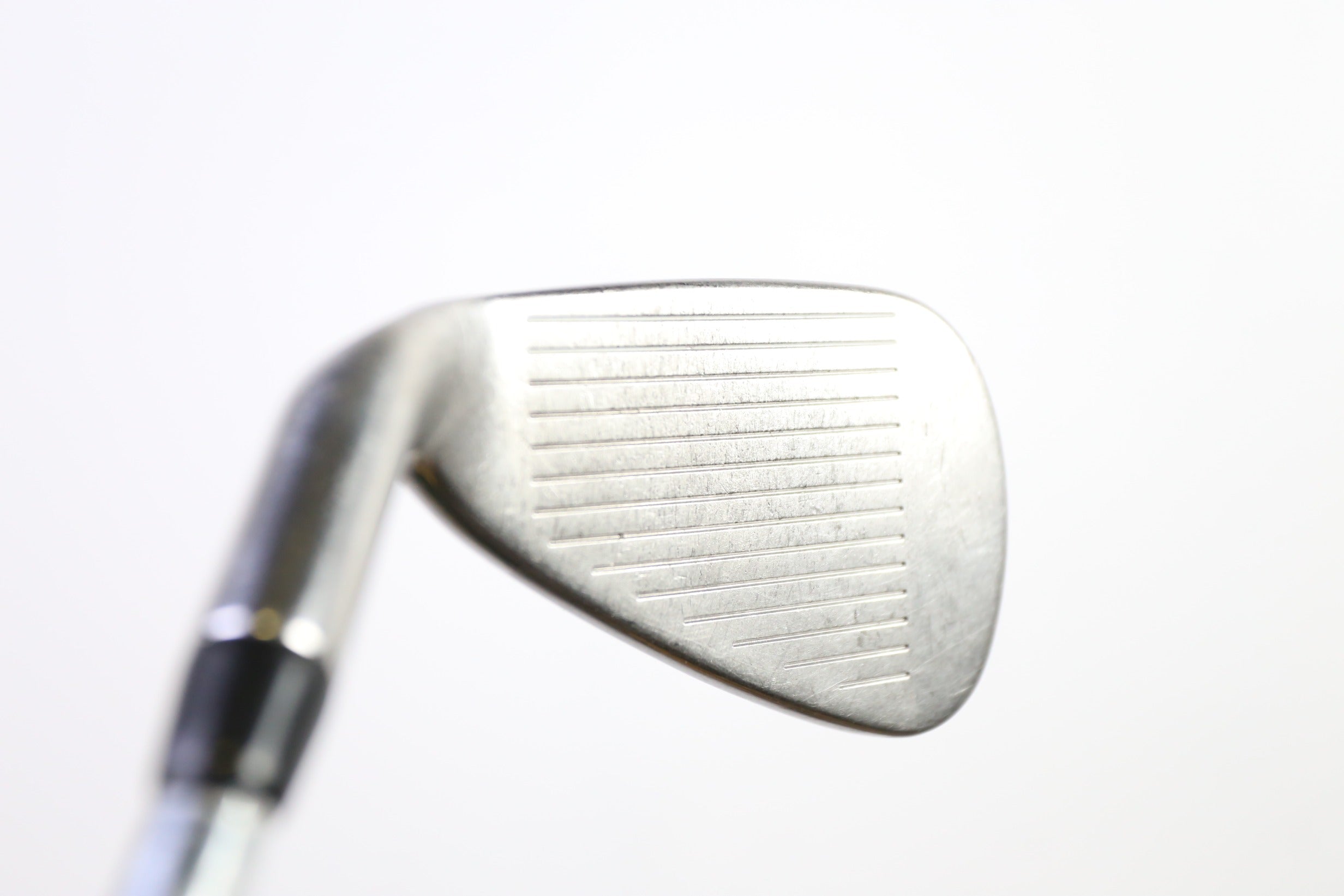 Used Callaway X Hot Single 9 Iron Right Handed Stiff Flex Golf Club - Perfect for Right-Handed Golfers Seeking Distance and Accuracy on the Course