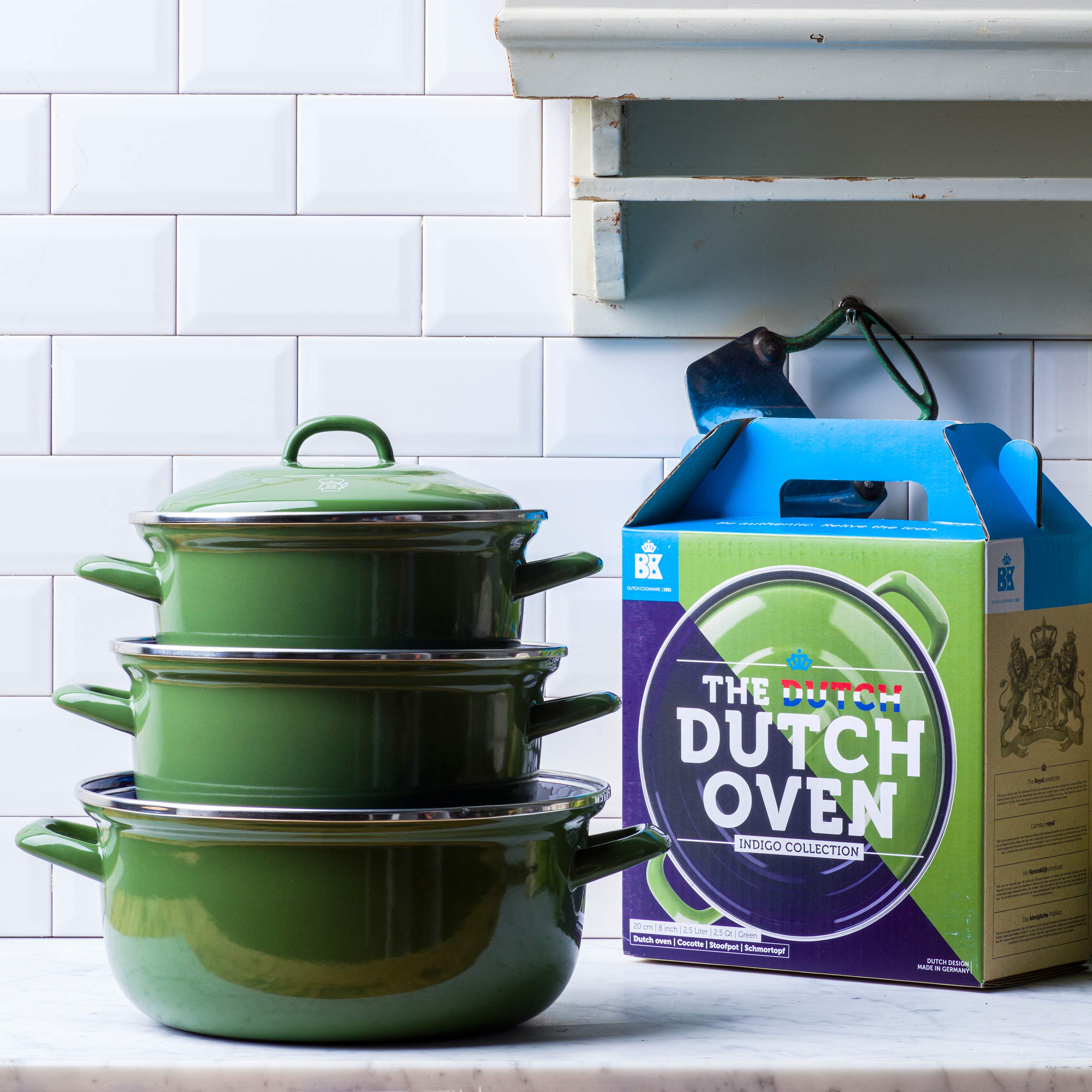 BK Indigo Dutch Heritage Round German Enameled Casserole Pot with Lid - PFAS-Free Ceramic Non-Stick Coating, 4.2L (24cm), Induction, Oven & Dishwasher Safe, Green - Perfect for Slow Cooking, Baking & Serving Dishes