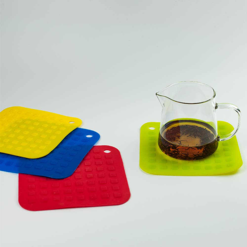 Anyi Silicone Trivet Pot Mats - Set of 4 Heat Resistant Non-Slip Countertop Pads for Hot Pots, Pans & Dishes - Perfect for Kitchen, Dining Table & Outdoor BBQ Use