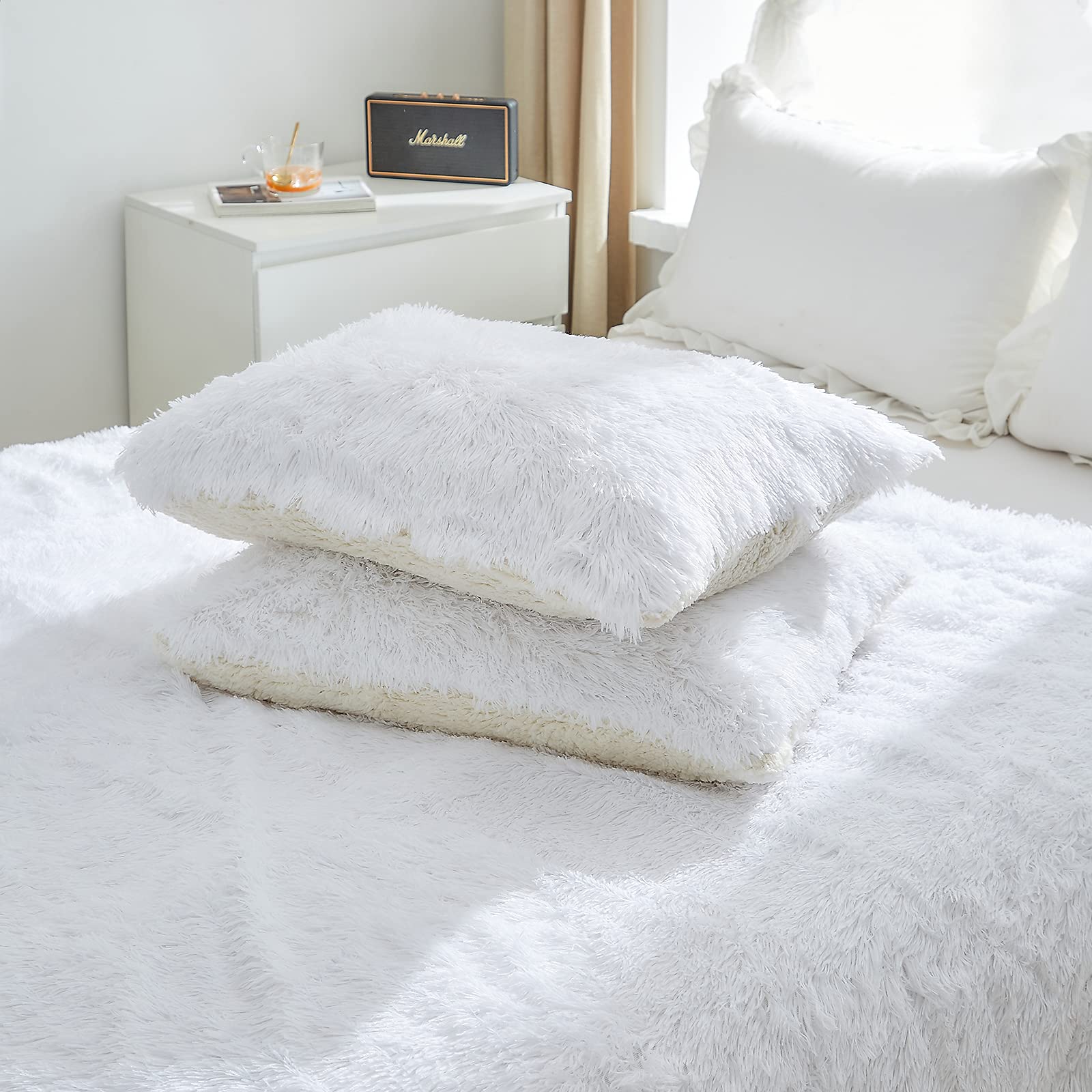 UOZZI BEDDING Faux Fur Comforter Set Queen 3-Piece - Ultra Soft Shaggy Comforter with 2 Pillowcases - Luxury Plush Winter Duvet Cover - Easy Care & Machine Washable - Perfect for Cold Weather & Cozy Bedroom Decor (Pure White, Twin Size)