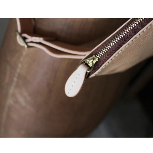 Premium Tochigi Leather Crossbody Bag - Handcrafted in Japan - Stylish Messenger Bag for Women & Men - Perfect for Travel, Work & Everyday Use