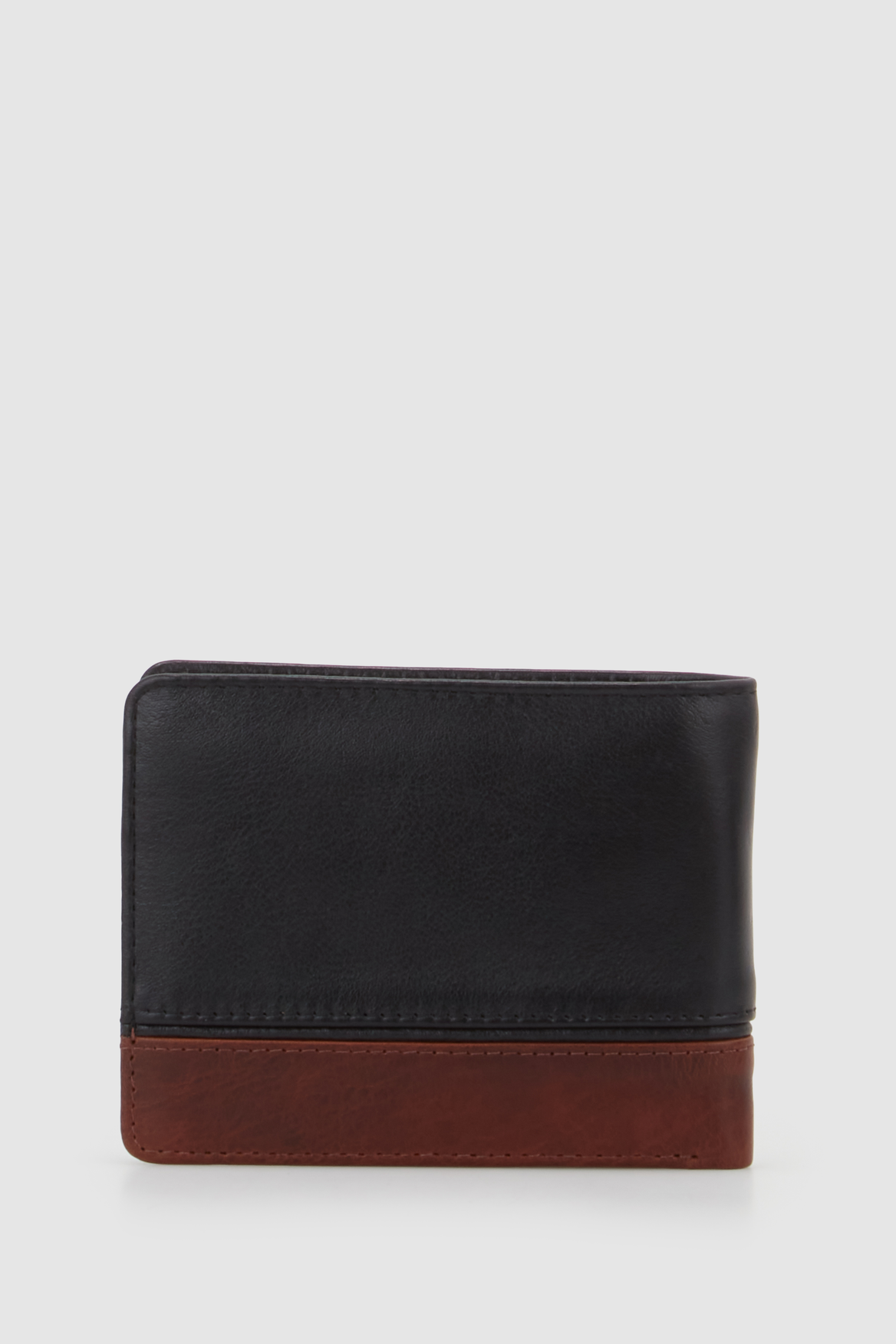 Premium RFID Blocking Leather Bifold Wallet for Men - Slim Design with Multiple Card Slots & Cash Pocket - Ideal for Travel, Business & Everyday Use